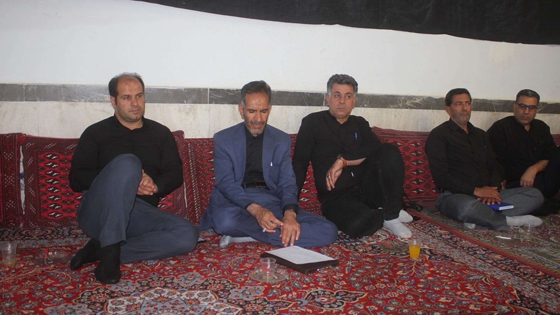 نشست بررسی مسائل و مشکلات روستای اسد آباد شهرستان خمین برگزار شد