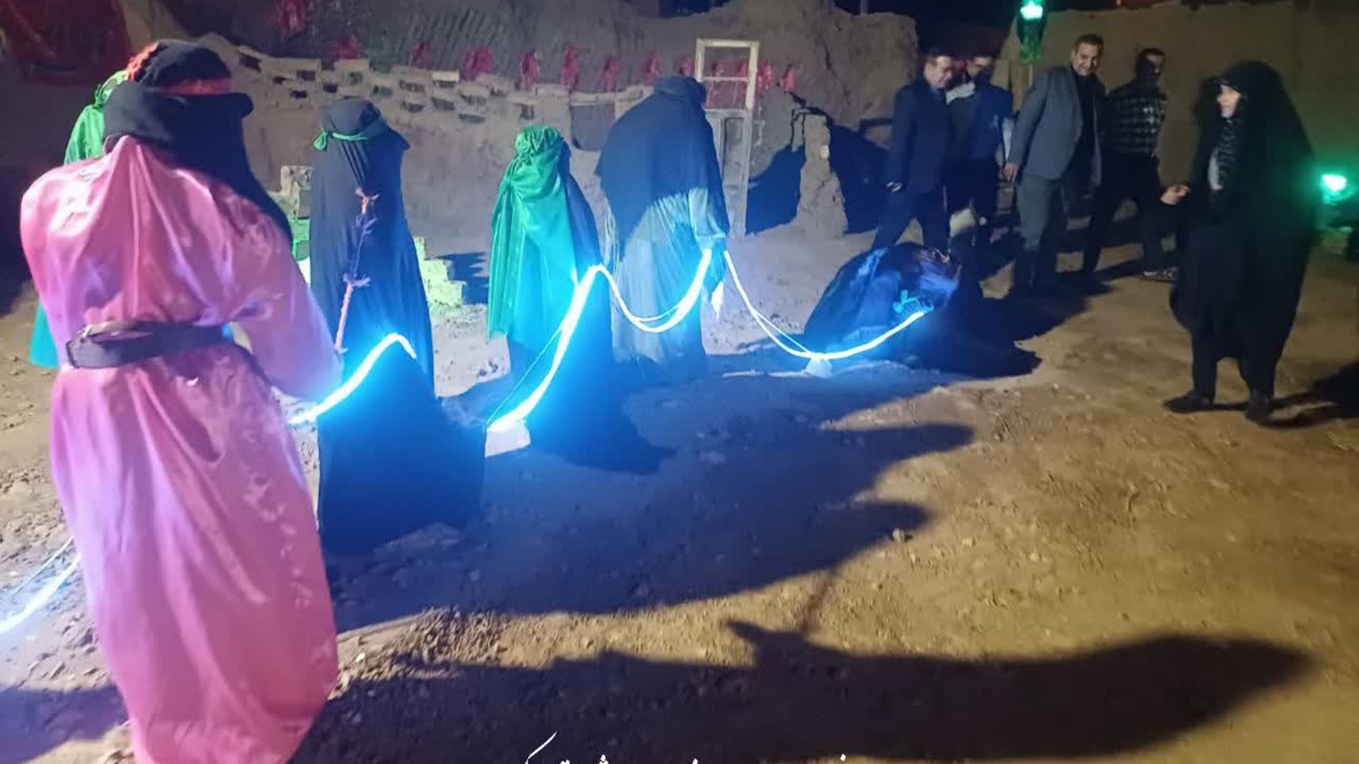 🔺حضور فرماندار شهرستان کمیجان در نمایشگاه فرهنگی – مذهبی واقعه کربلا در روستای خمارباغی