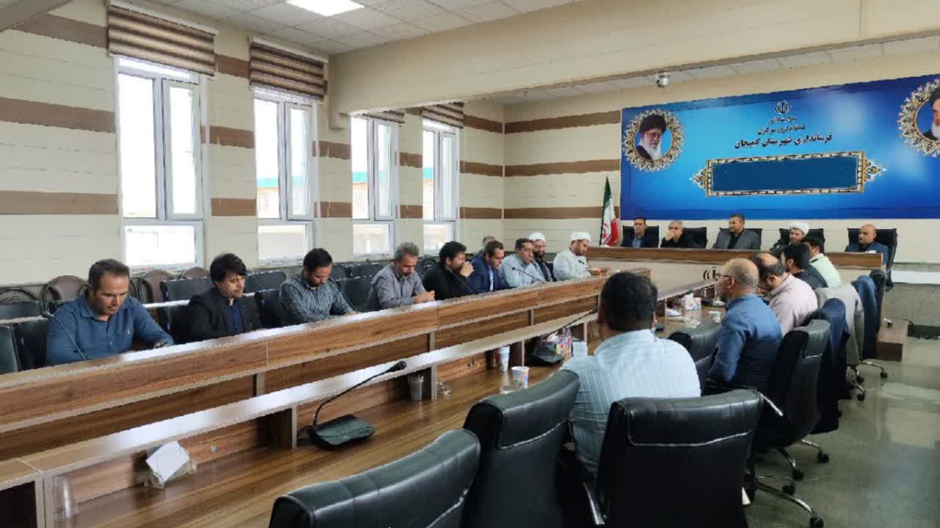 🔻 برگزاری جلسه پدافند غیرعامل شهرستان کمیجان به ریاست فرماندار