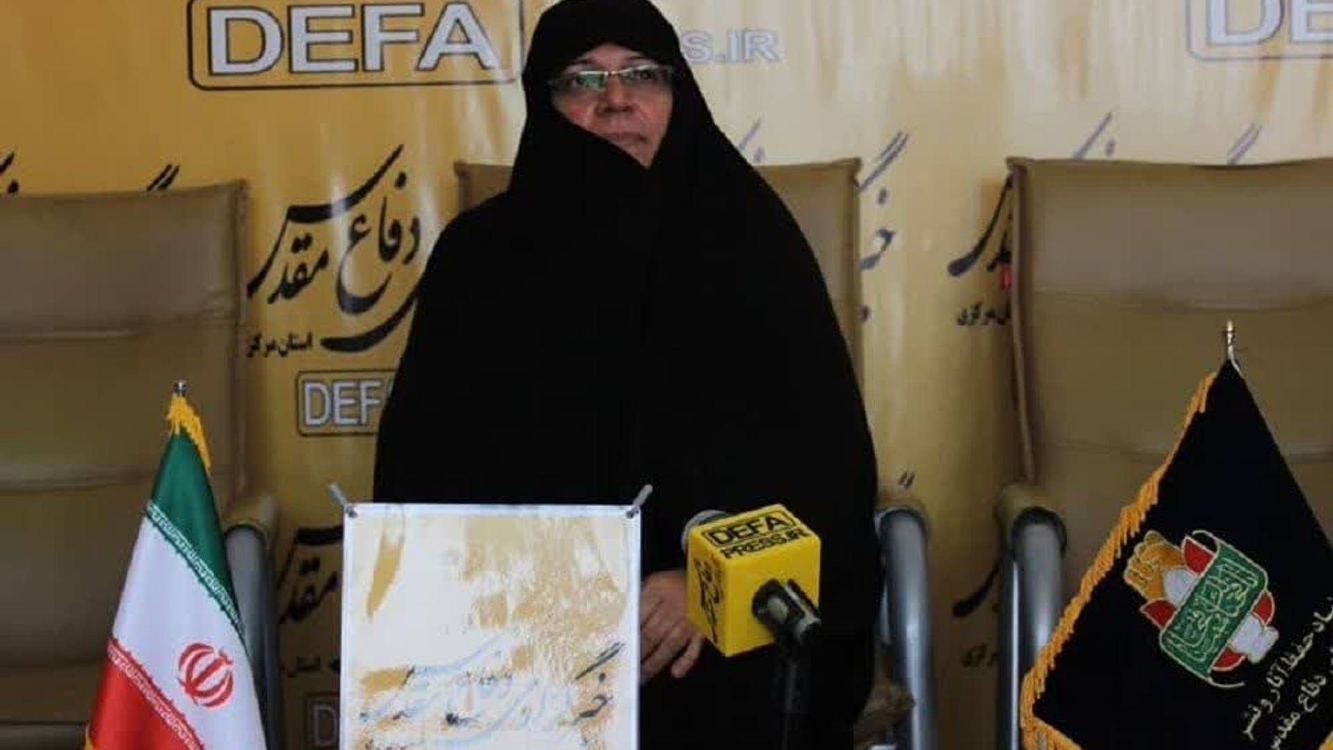 پروین مفتح‌زاده، مدیرکل دفتر امور زنان وخانواده استانداری مرکزی در مصاحبه با خبرگزاری دفاع‌پرس با اشاره به نقش شورای هماهنگی بانوان در دفاع مقدس اظهار داشت: یکی از راهبردهای مهم استان مرکزی در دهه گذشته، تشکیل «شورای هماهنگی زنان در دفاع مقدس» بوده که با هدف بازخوانی و تبیین نقش بانوان در پیروزی انقلاب اسلامی و هشت سال دفاع مقدس شکل گرفته است. این شورا همچنین نقش مهمی دربازسازی شخصیت نسل جوان بانوان ایفا می‌کند و در مسیر معرفی الگوی سوم زن مسلمان گام برمی‌دارد.