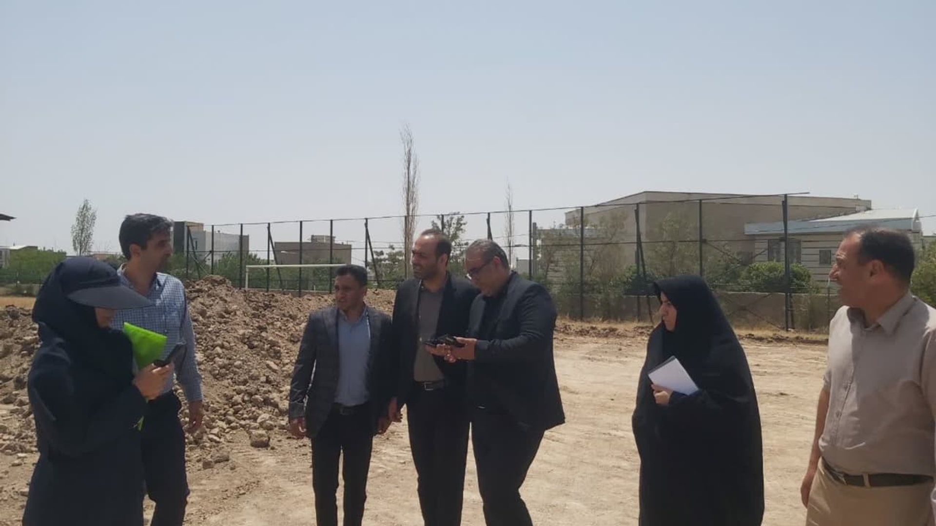 آغاز عملیات اجرایی پروژه زمین چمن شهر آشتیان