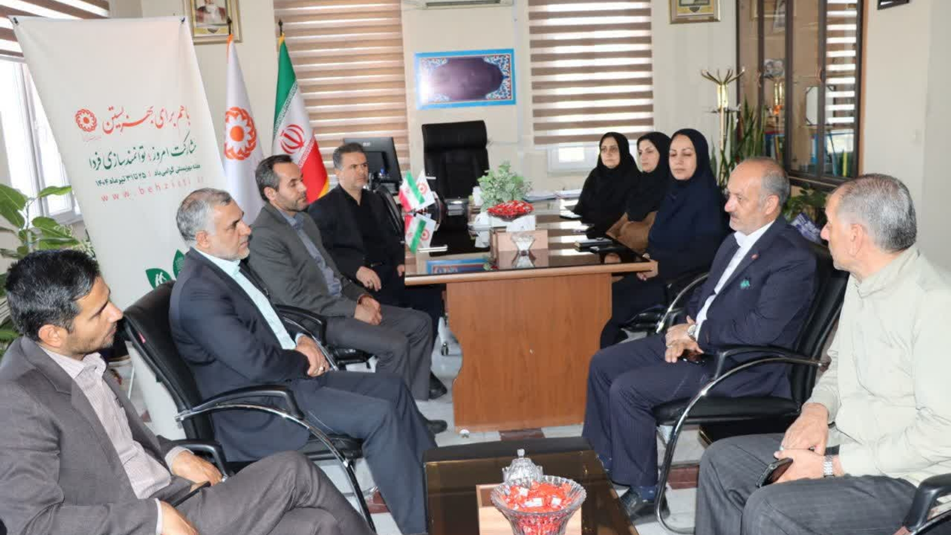 دیدار صمیمی مدیرکل امور اجتماعی و فرهنگی استانداری با کارکنان، معاونین و سرپرست اداره کل بهزیستی استان