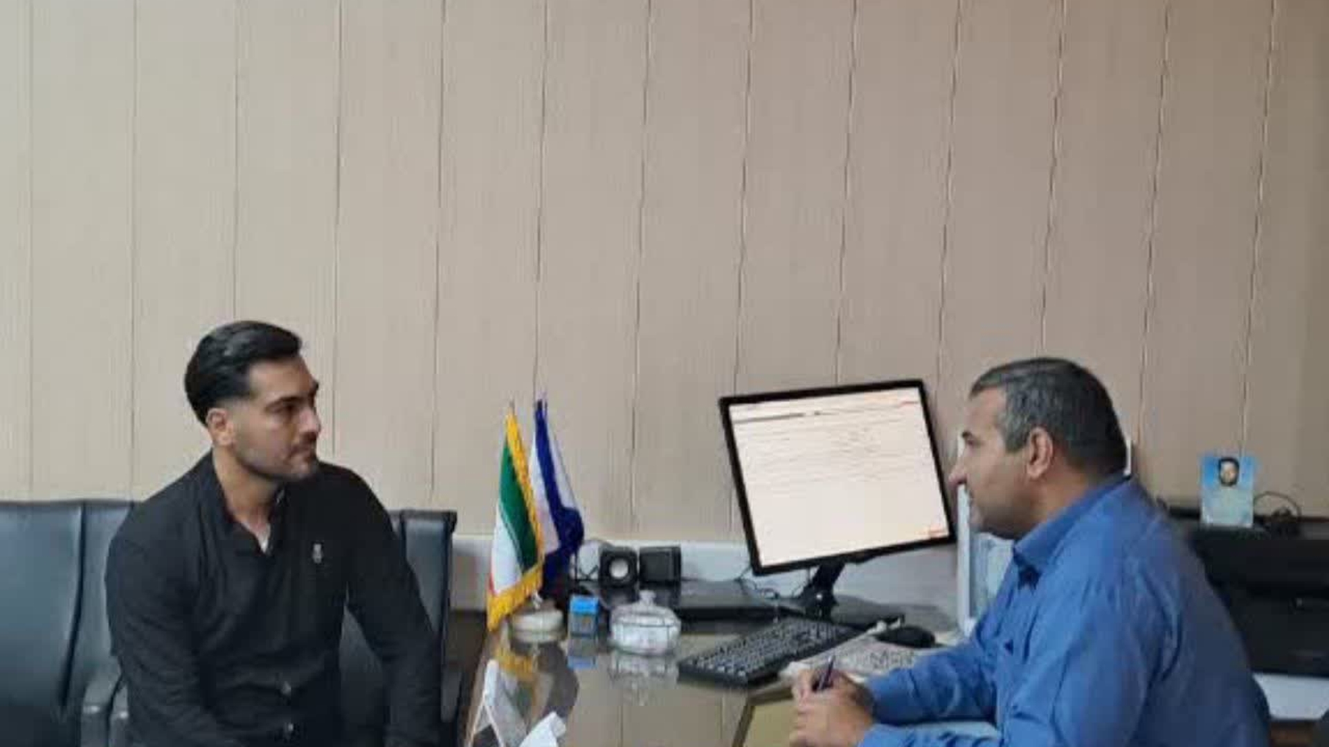 🔻دیدار چهره‌ به‌ چهره فرماندار شهرستان کمیجان با مردم برای بررسی مشکلات و مطالبات