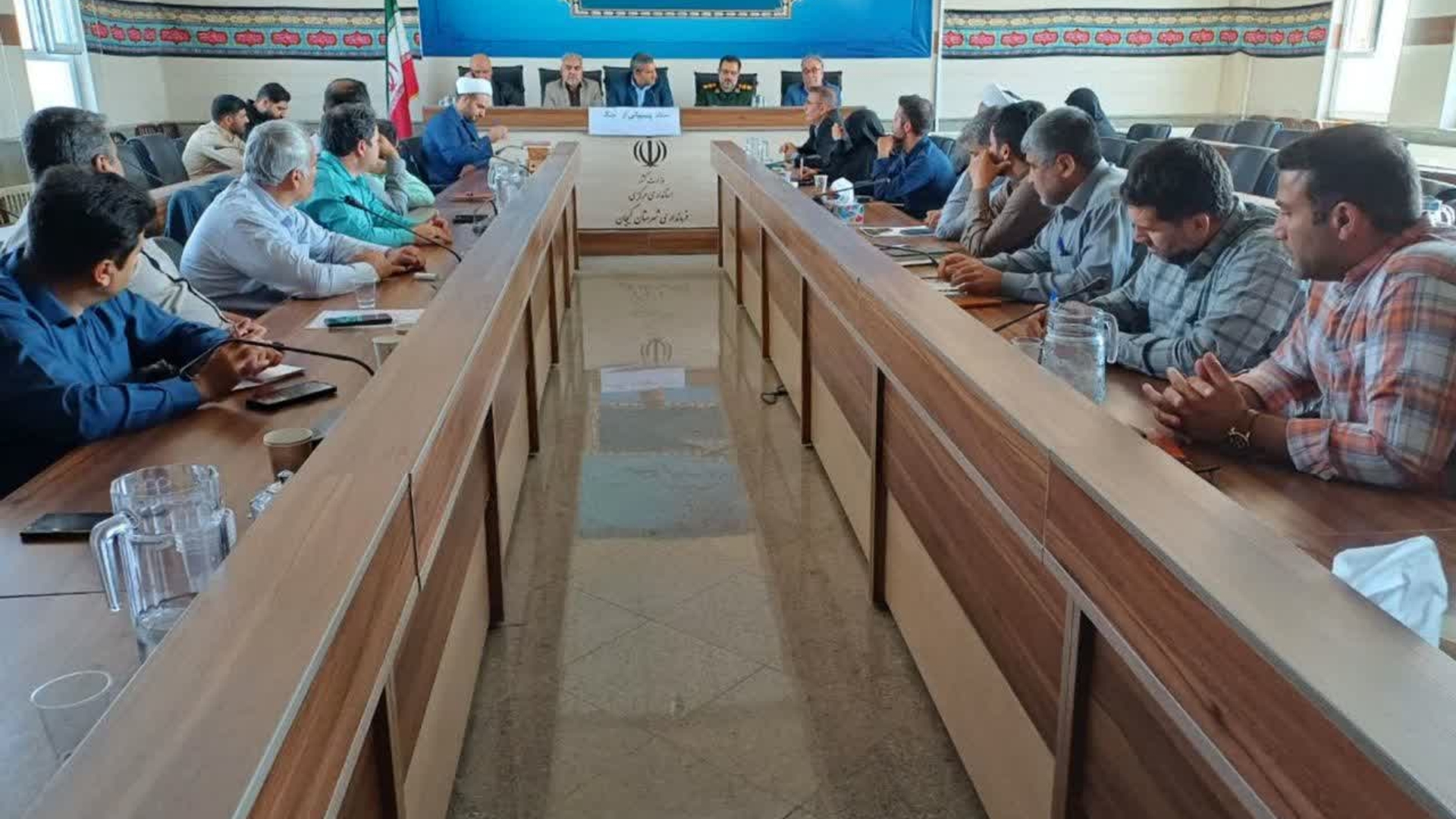 🔻 برگزاری جلسه کارگروه پشتیبانی از جنگ شهرستان کمیجان به ریاست فرماندار