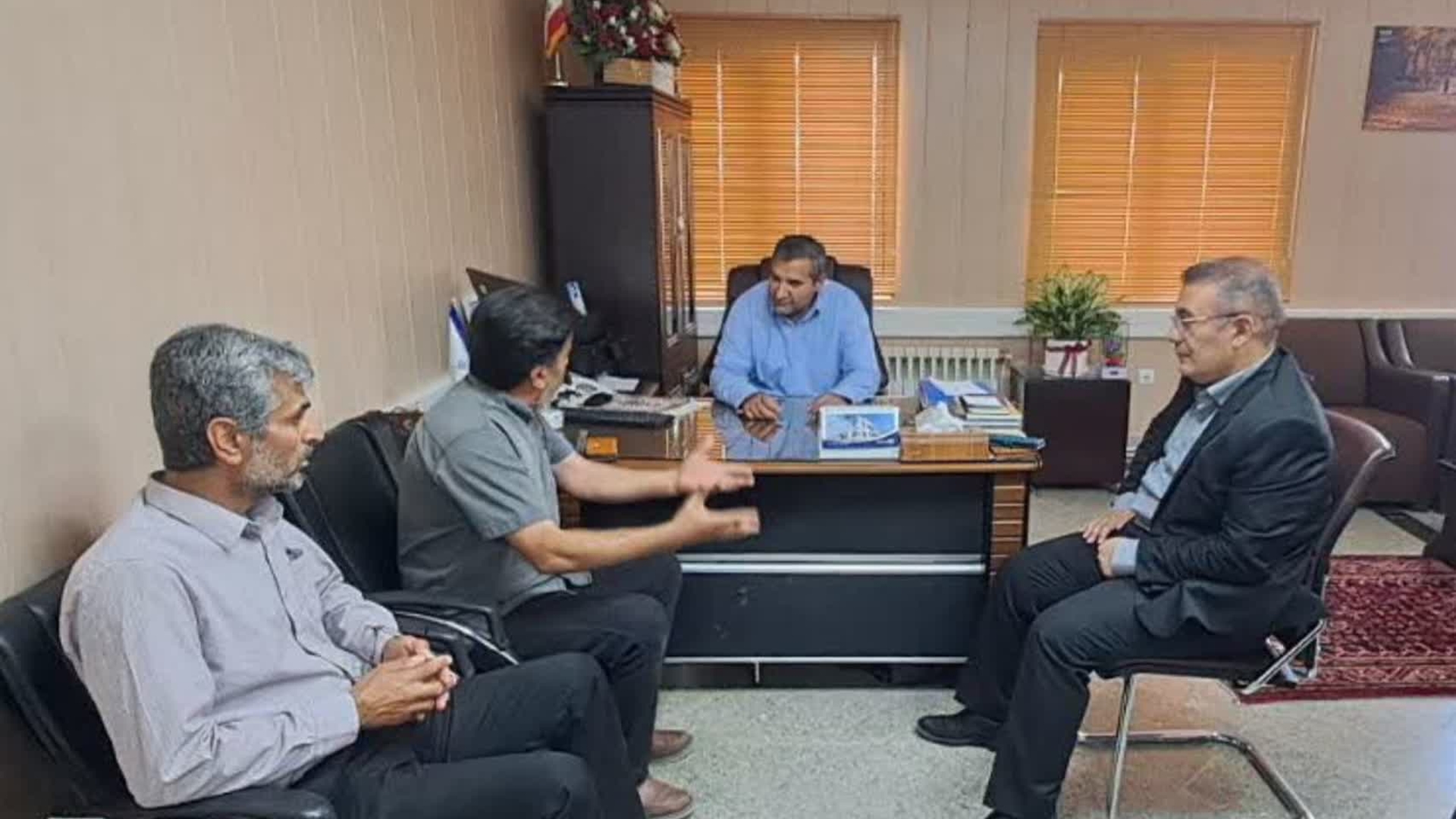 🔻پیگیری مسائل روستای کلوان در دیدار با فرماندار شهرستان کمیجان