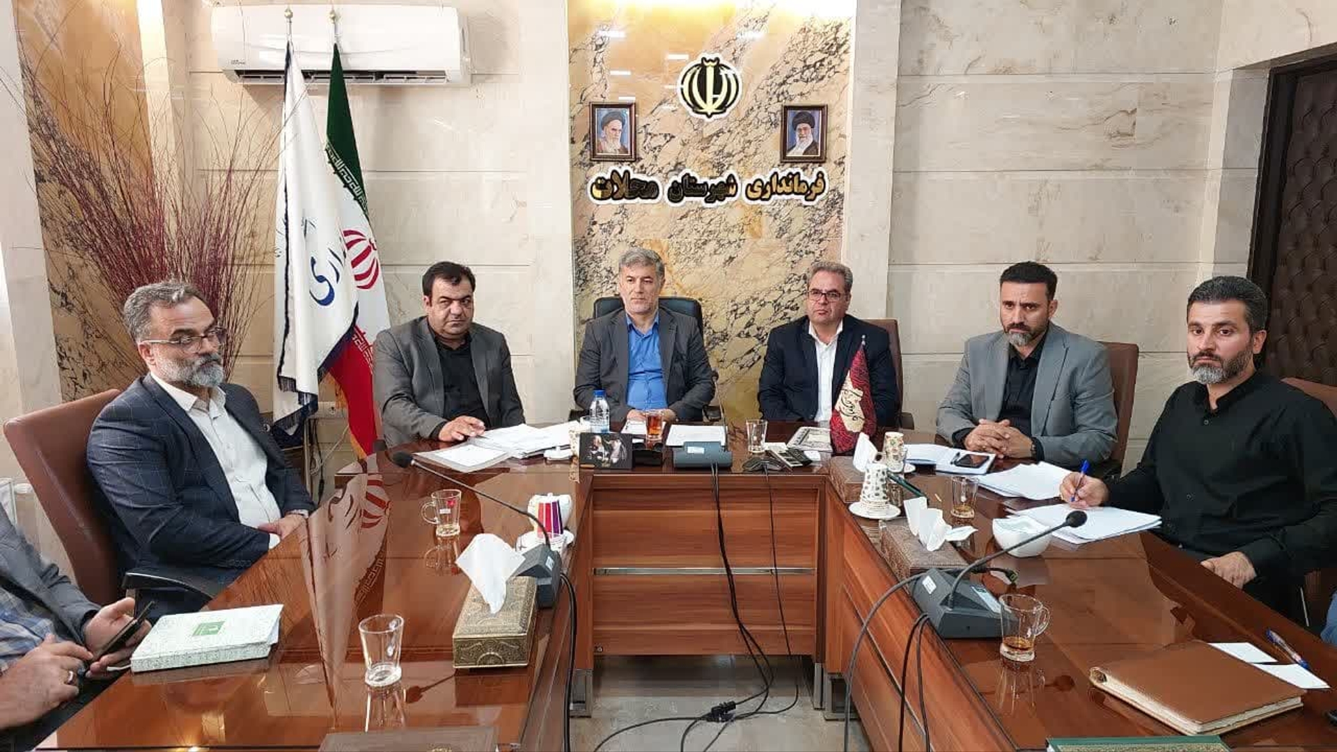 تأکید بر آمادگی کامل دستگاه‌های اجرایی و مقابله هوشمندانه با قاچاق کالا و ارز در جلسه کمیسیون مبارزه با قاچاق کالا و ارز شهرستان محلات