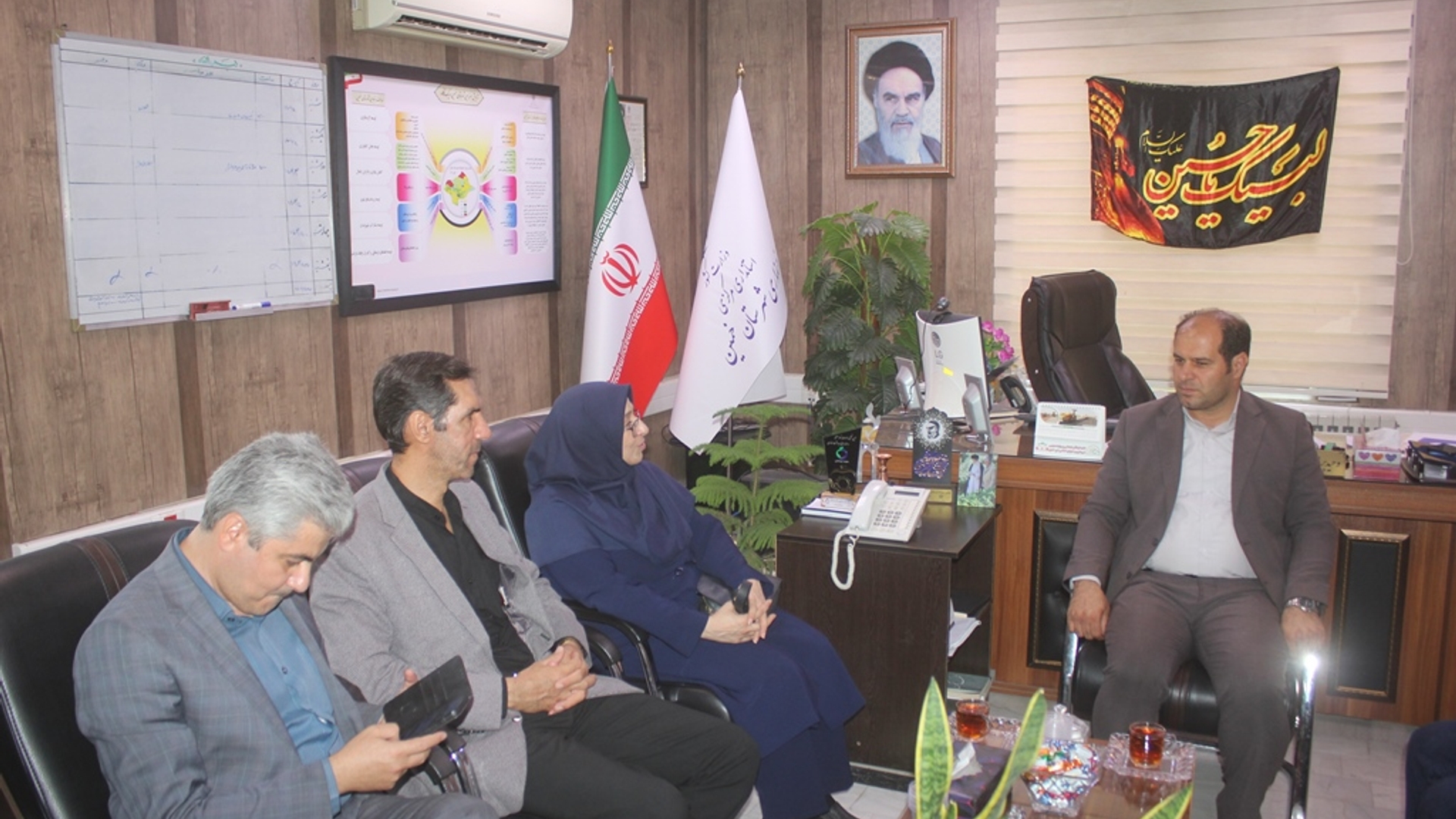 نشست مدیر کل انتقال خون استان با فرماندار شهرستان خمین برگزار شد