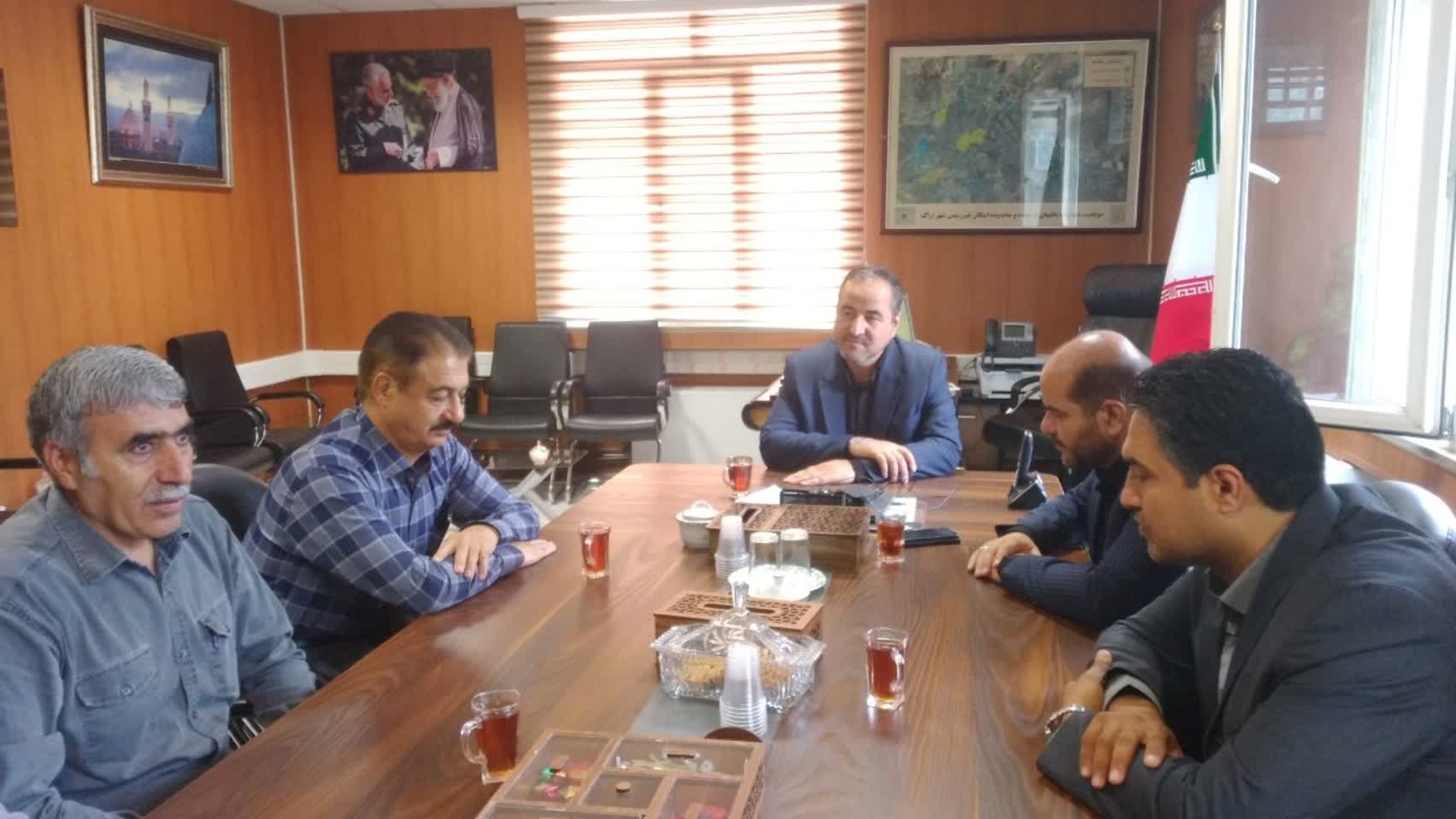 دیدار اعضای شورای اسلامی شهرستان با فرماندار شهرستان اراک