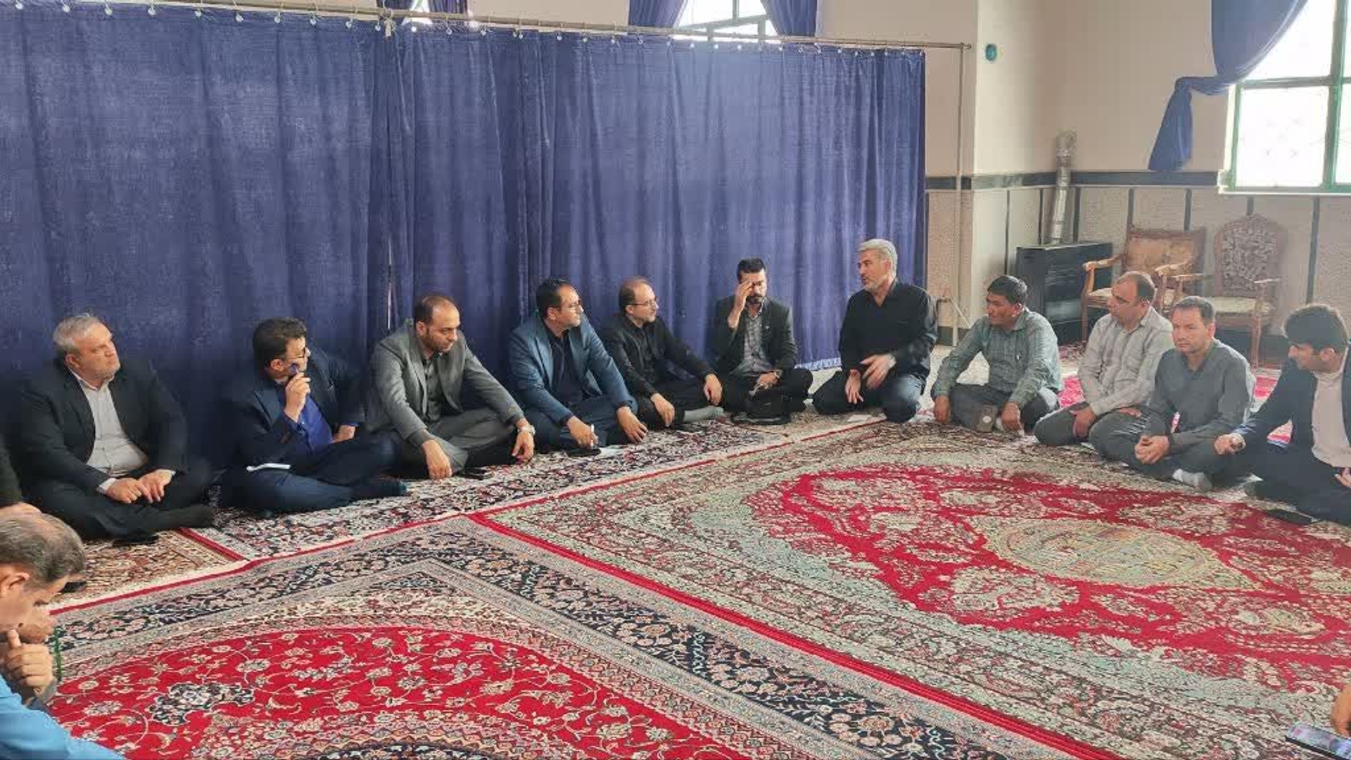 ده گردشی و بررسی مشکلات روستای خانقاه با حضور مسئولان استانی و شهرستانی