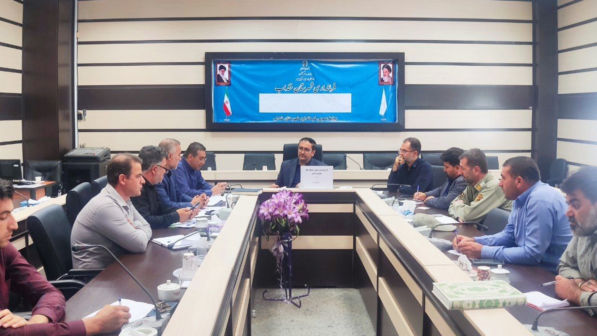 🔘 برگزاری جلسه کمیته ساماندهی و کنترل جمعیت حیوانات ناقل بیماری( سگ های بلاصاحب) در شهرستان خنداب