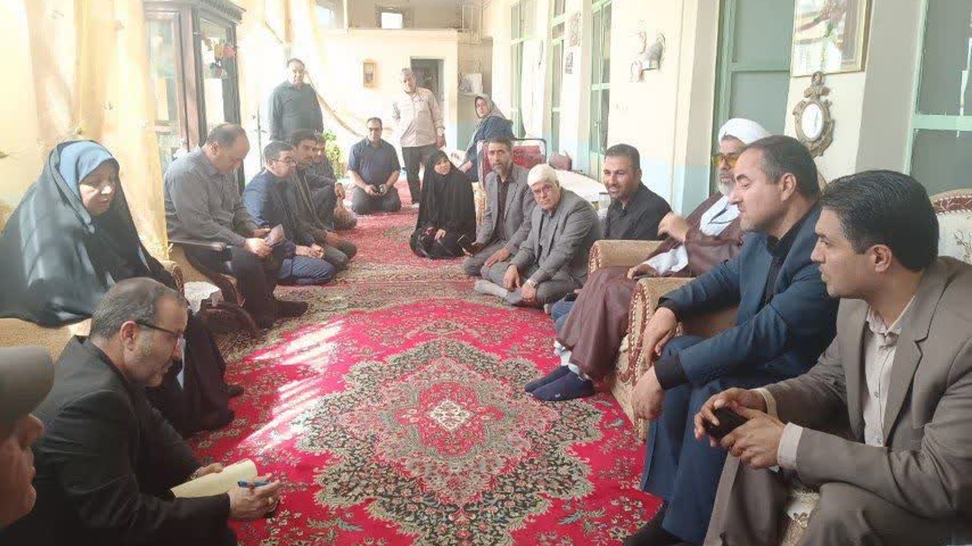 💢 دیدار فرماندار شهرستان اراک با خانواده تحت پوشش بهزیستی در روستای خیرآباد