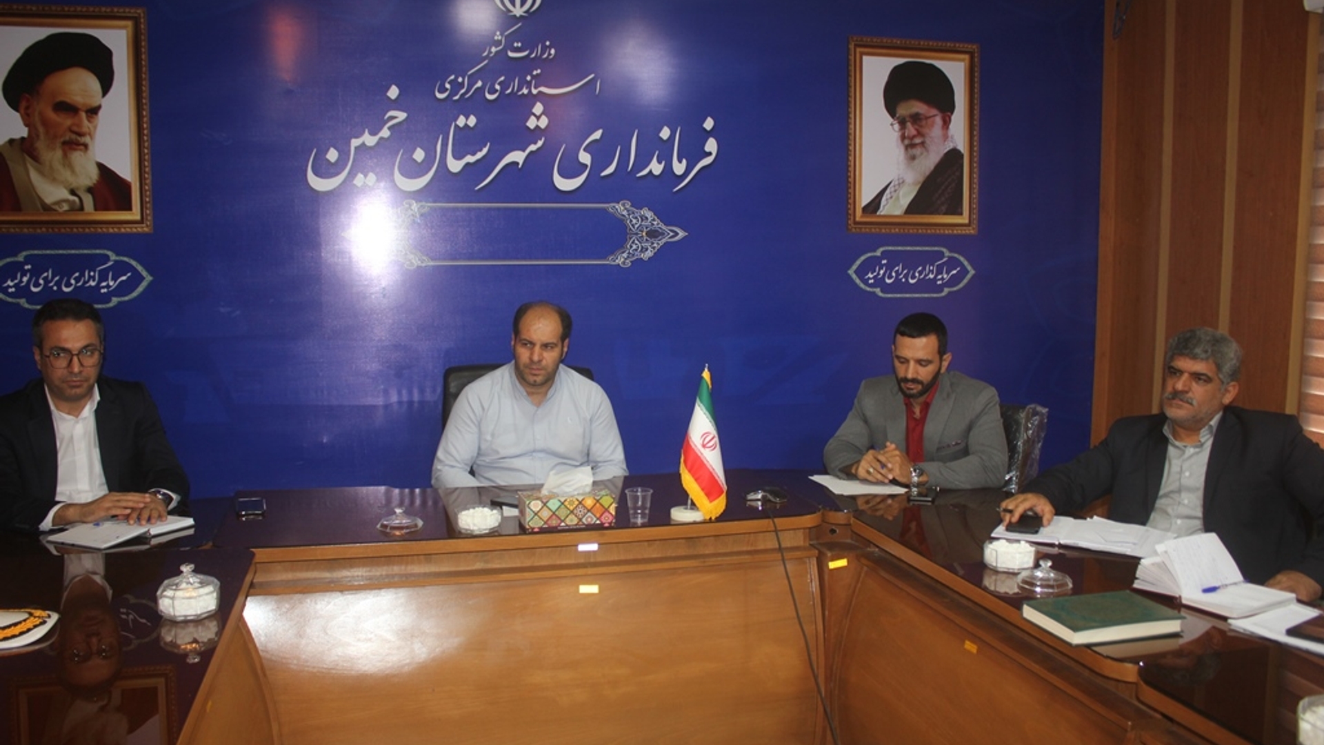 جلسه تعیین تکلیف و ساماندهی سرویس مدارس شهرستان خمین برگزار شد