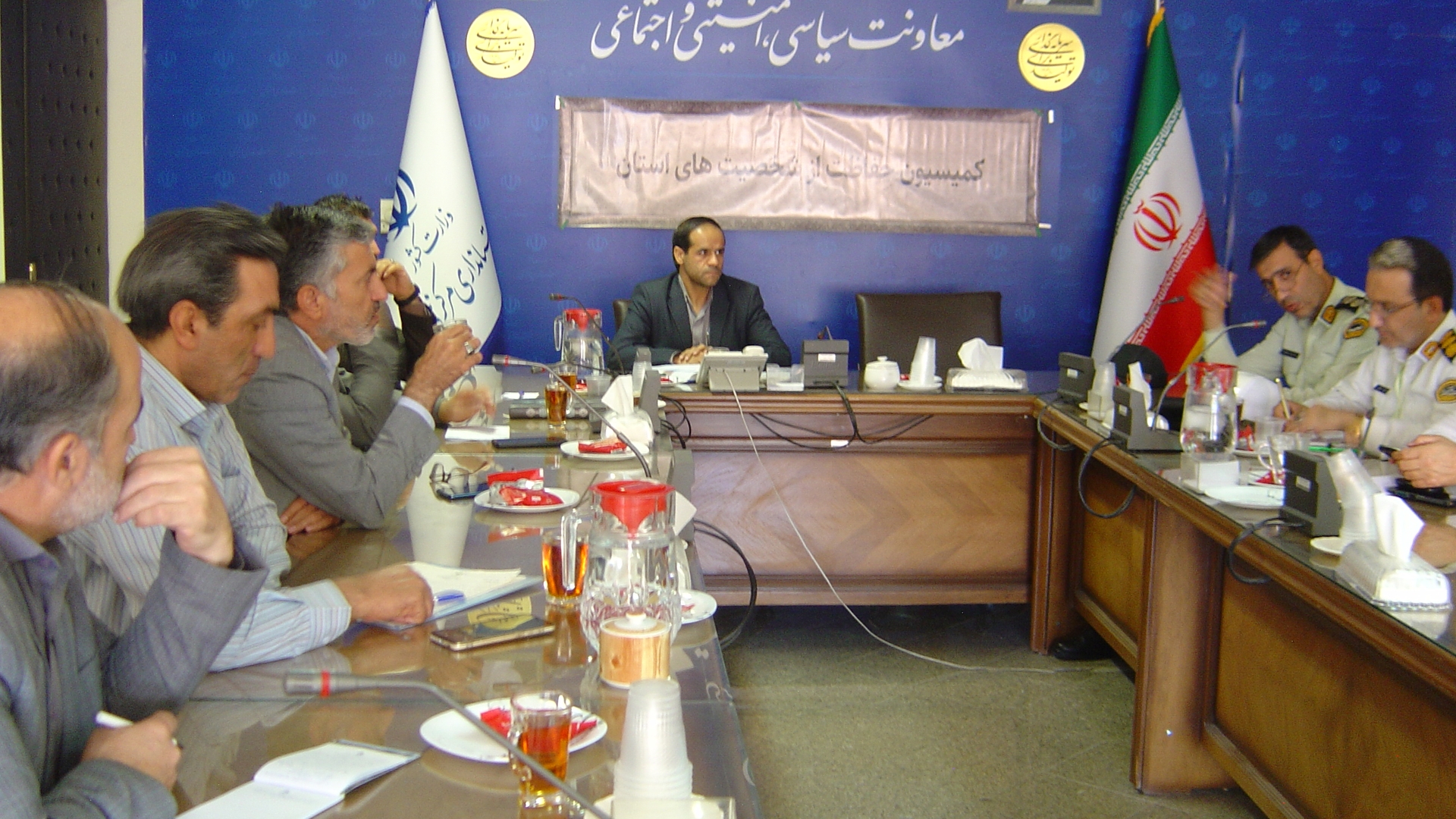 جلسه کمیسیون حفاظت از شخصیت های استان به ریاست آقای جیریایی معاون مدیرکل امنیتی و انتظامی استانداری مرکزی
