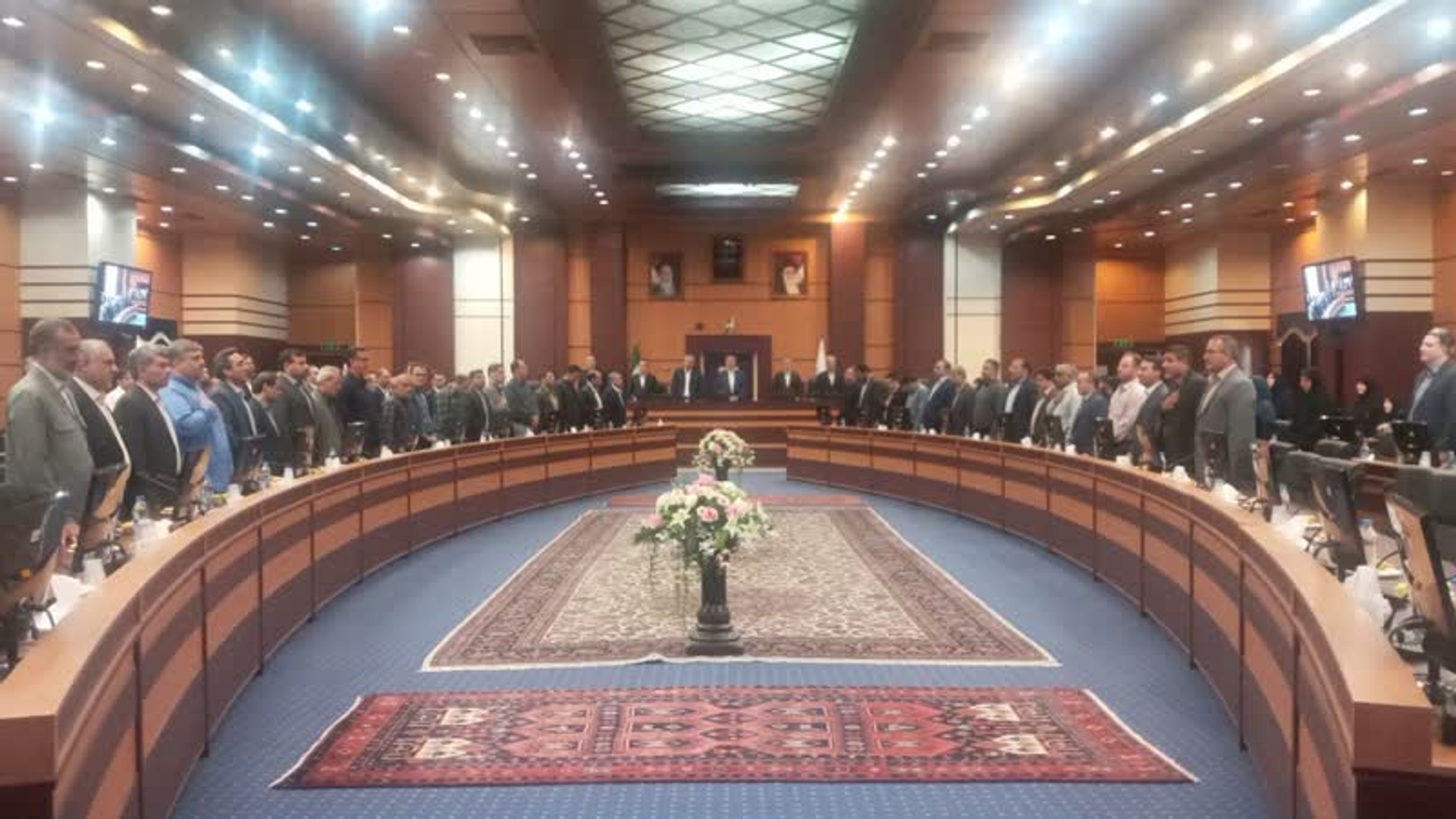 به کارگیری و اهمیت به نیروی انسانی متخصص، متعهد و خلاق، اولویت استانداری مرکزی