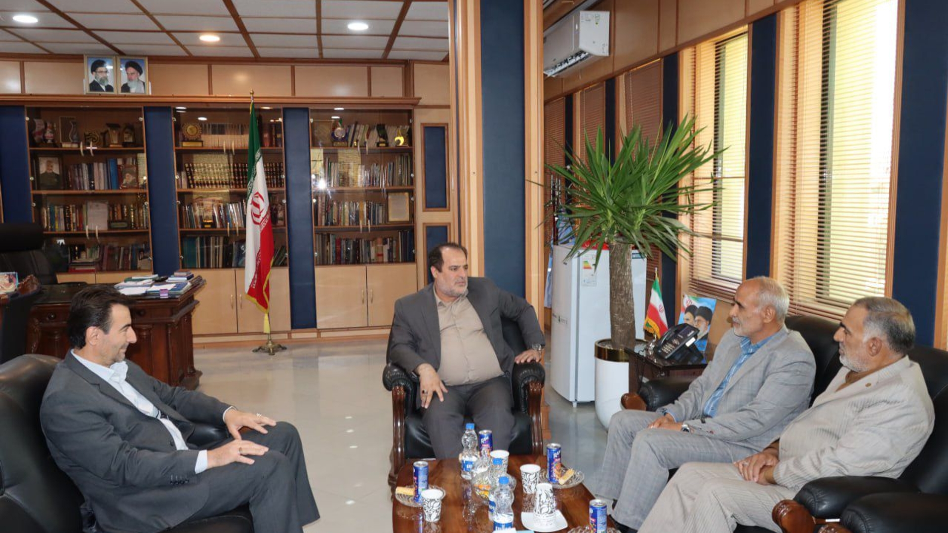 دیدار مسئولین شورای نگهبان با فرماندار به مناسبت هفته دولت