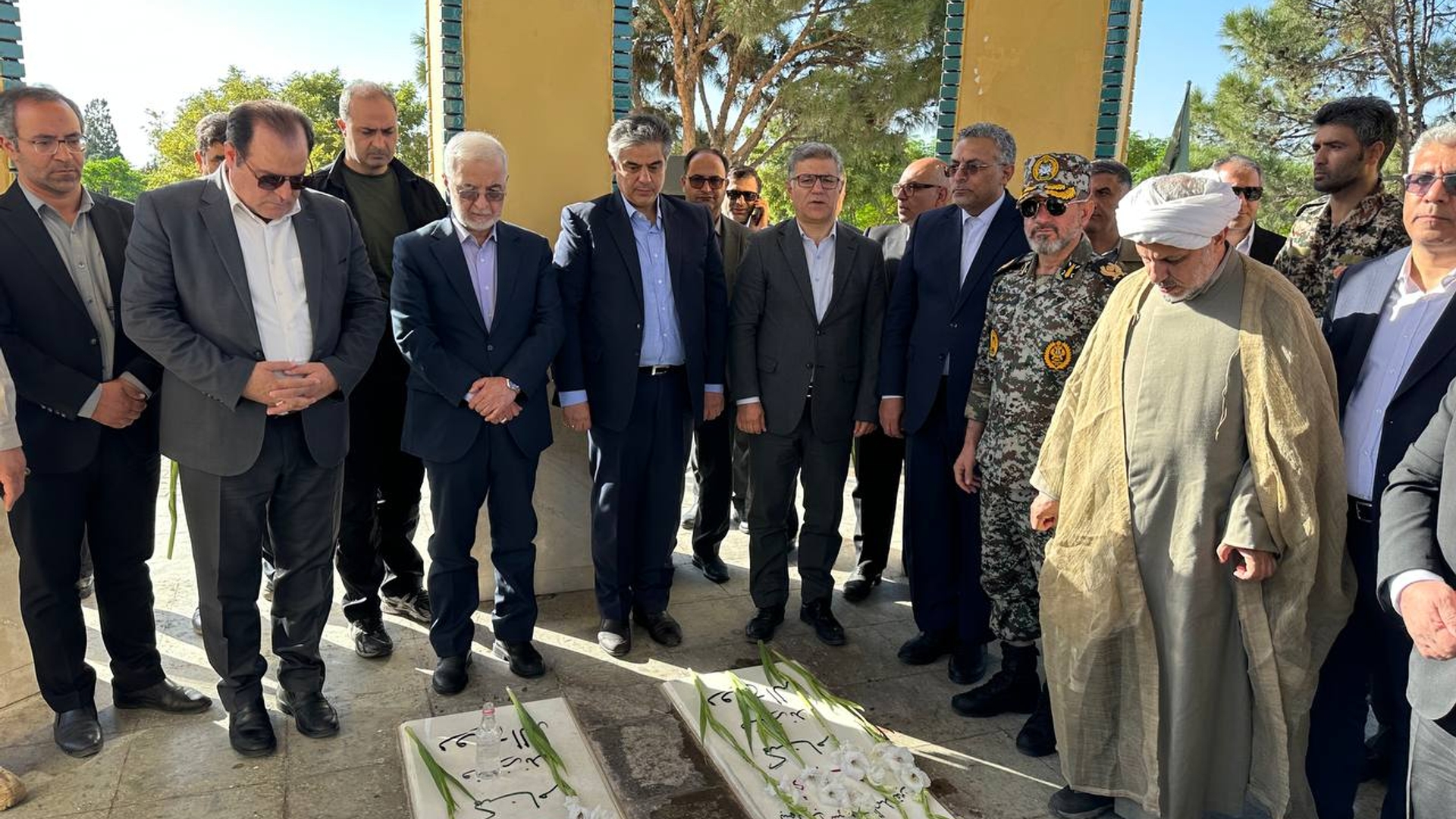 وزیر کشور وارد ساوه شد.