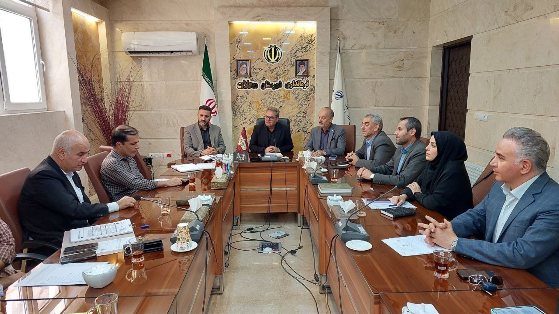 جلسه تبادل نظر و ارائه راهکار برای صدور پایان‌کار ساختمان موسسه خیریه قمر بنی‌هاشم (ع) شهرستان محلات برگزار شد.