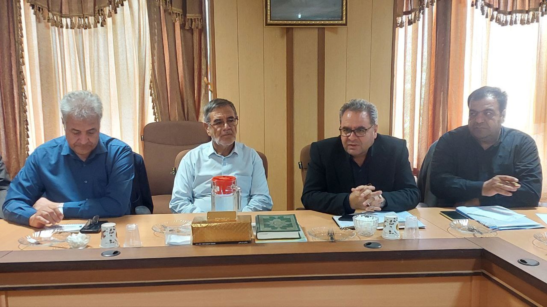 برگزاری جلسه بررسی مشکلات تأمین سوخت و بهسازی زیرساخت‌های آب کشاورزی در محلات