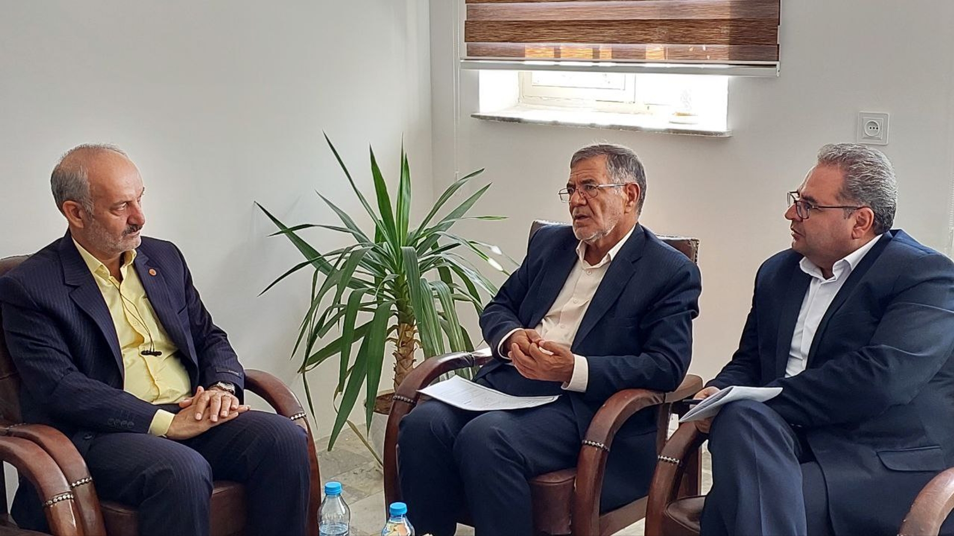 برگزاری جلسه بررسی مسائل و مشکلات مسکن مددجویان بهزیستی در محلات