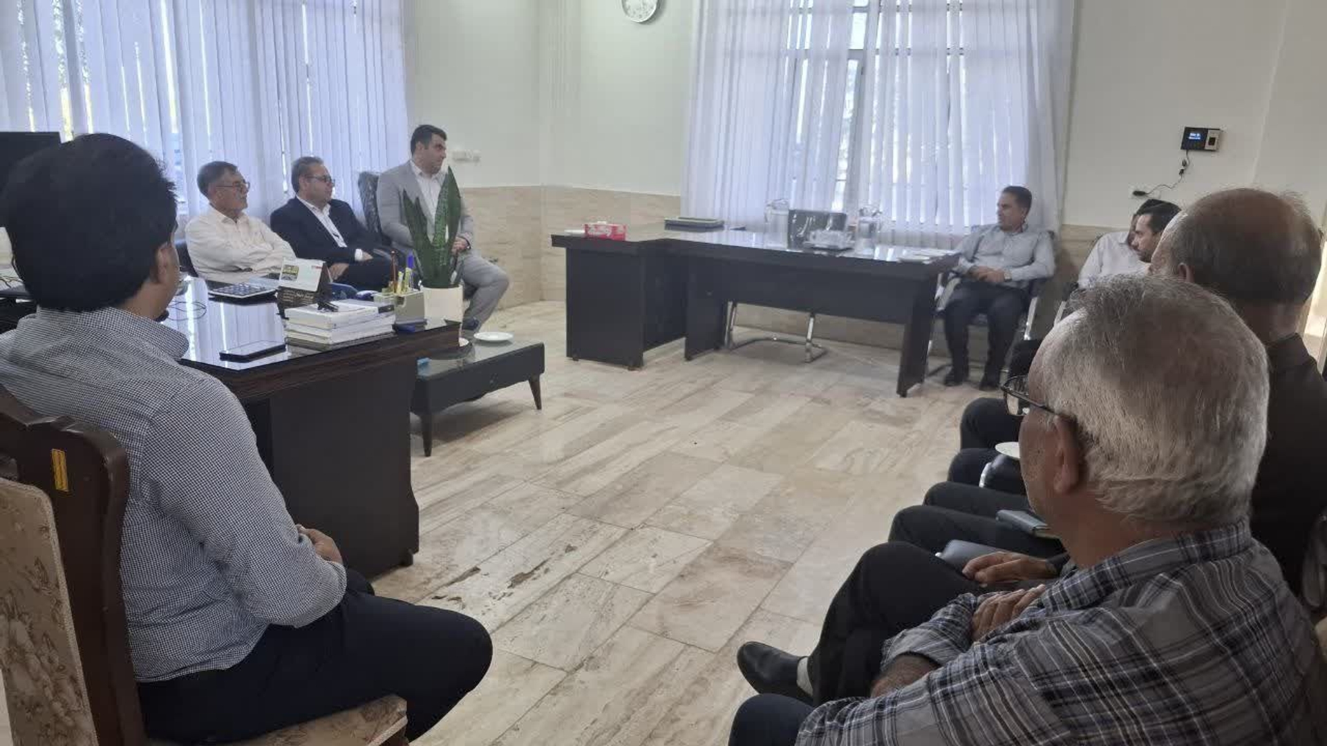 آیین افتتاحیه پروژه‌های عمرانی دهیاری روستای نخجیروان برگزار شد.