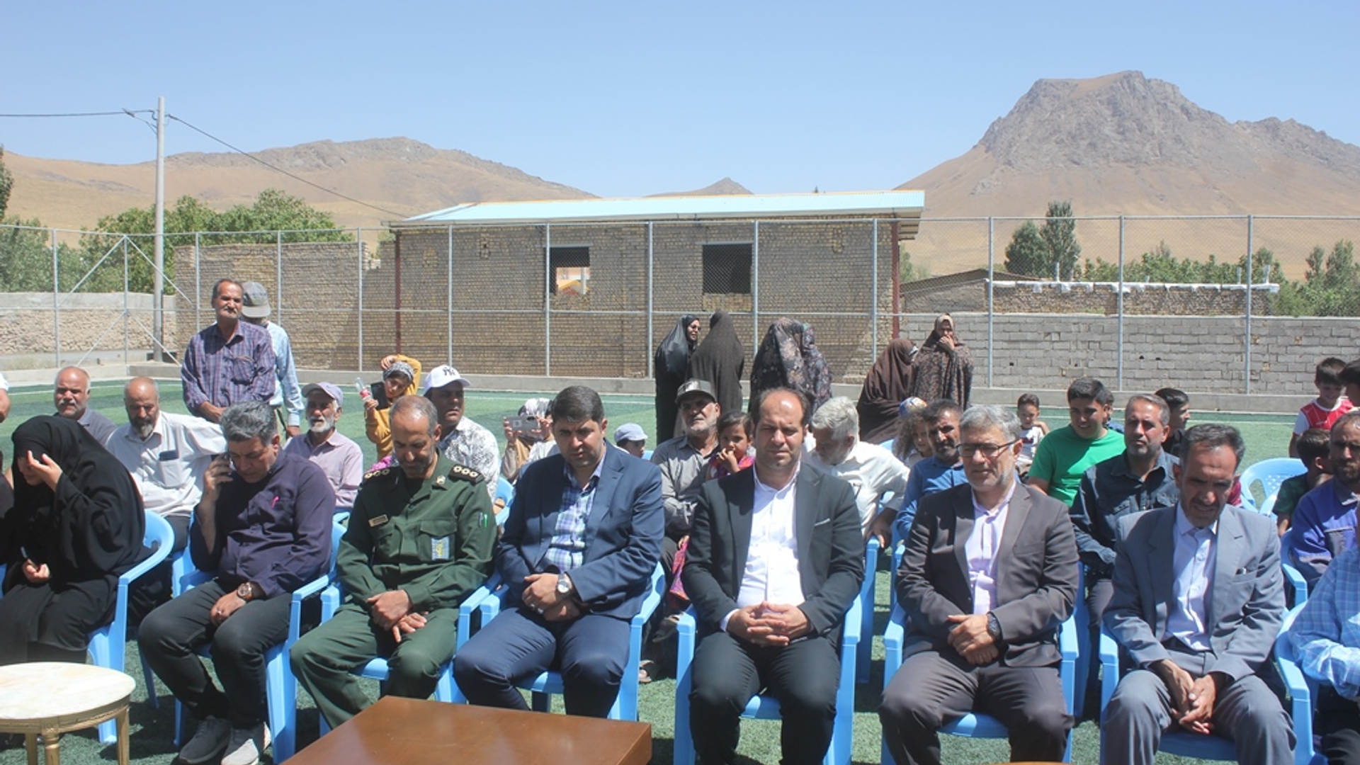 زمین چمن مصنوعی روستای سوک قزقان شهرستان خمین به بهره برداری رسید