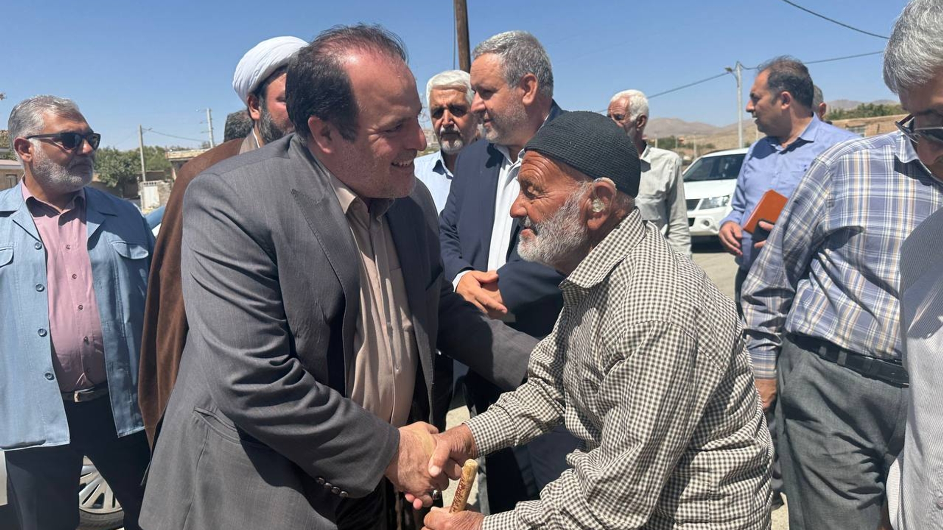 بازدید فرماندار و نماینده مردم ساوه از پروژه‌های عمرانی بخش مرکزی