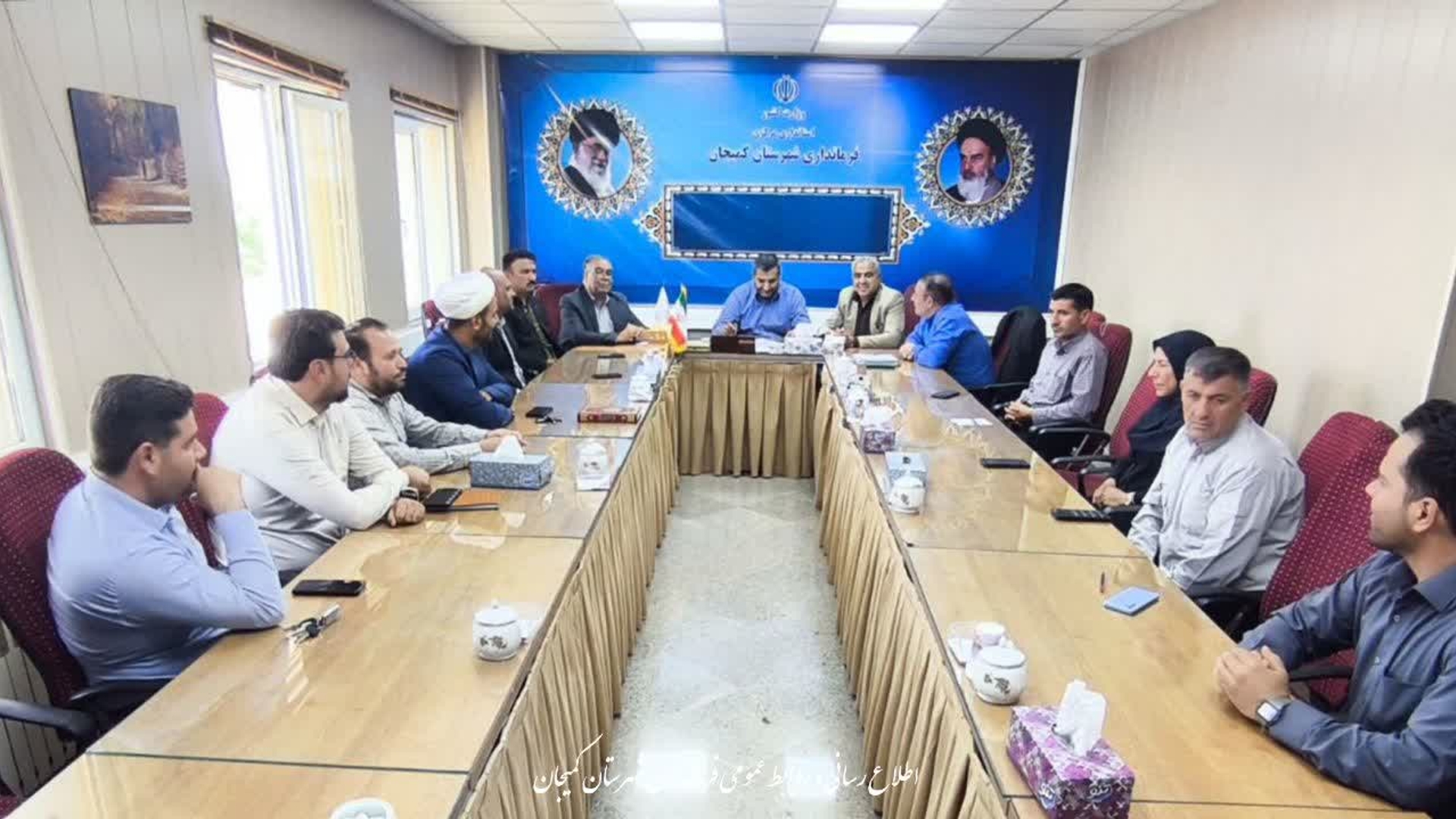 🔻 برگزاری جلسه تجلیل از کارکنان فرمانداری شهرستان کمیجان به مناسبت هفته دولت