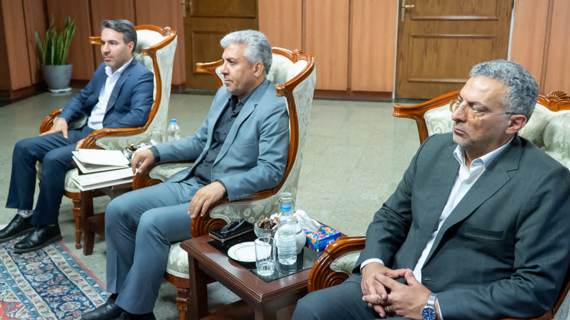 دیدار قائم‌مقام مدیرعامل شرکت مخابرات ایران با استاندار مرکزی