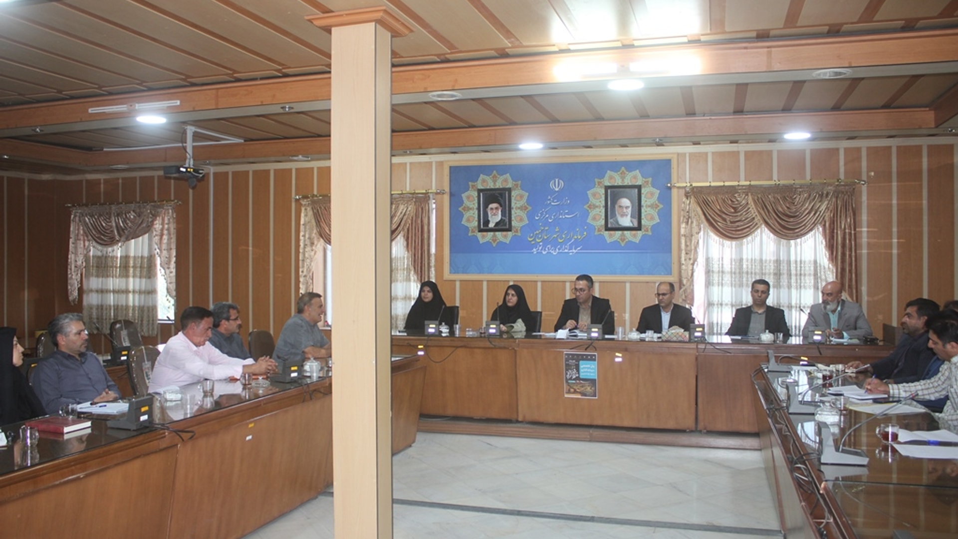 نشست بررسی فرصت های سرمایه گذاری در حوزه کشاورزی در شهرستان خمین برگزار شد