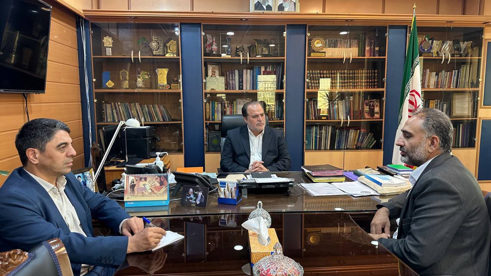 دیدار رئیس اداره راه و شهرسازی با فرماندار