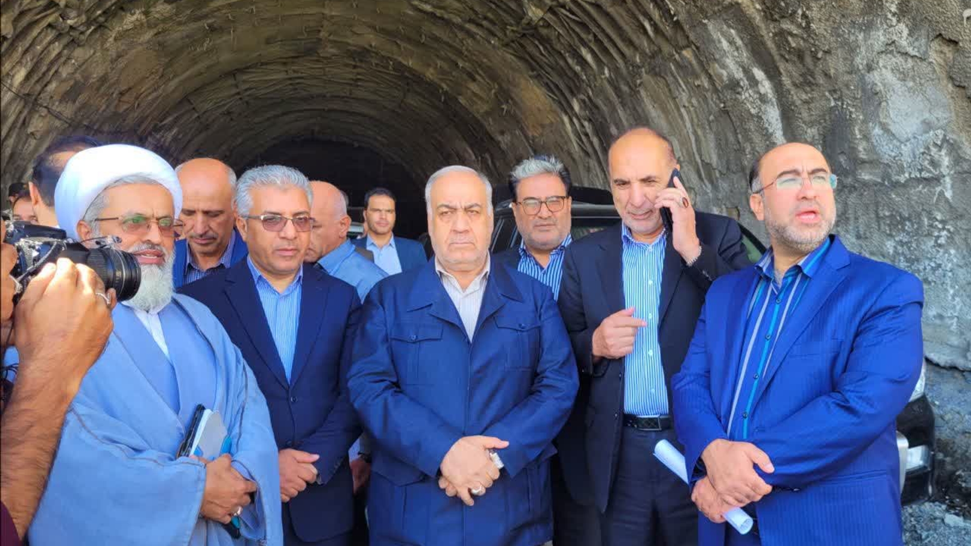 بازدید معاون وزیر راه و معاون عمرانی استاندار از طرح کمربندی و تونل نقره کمر تفرش