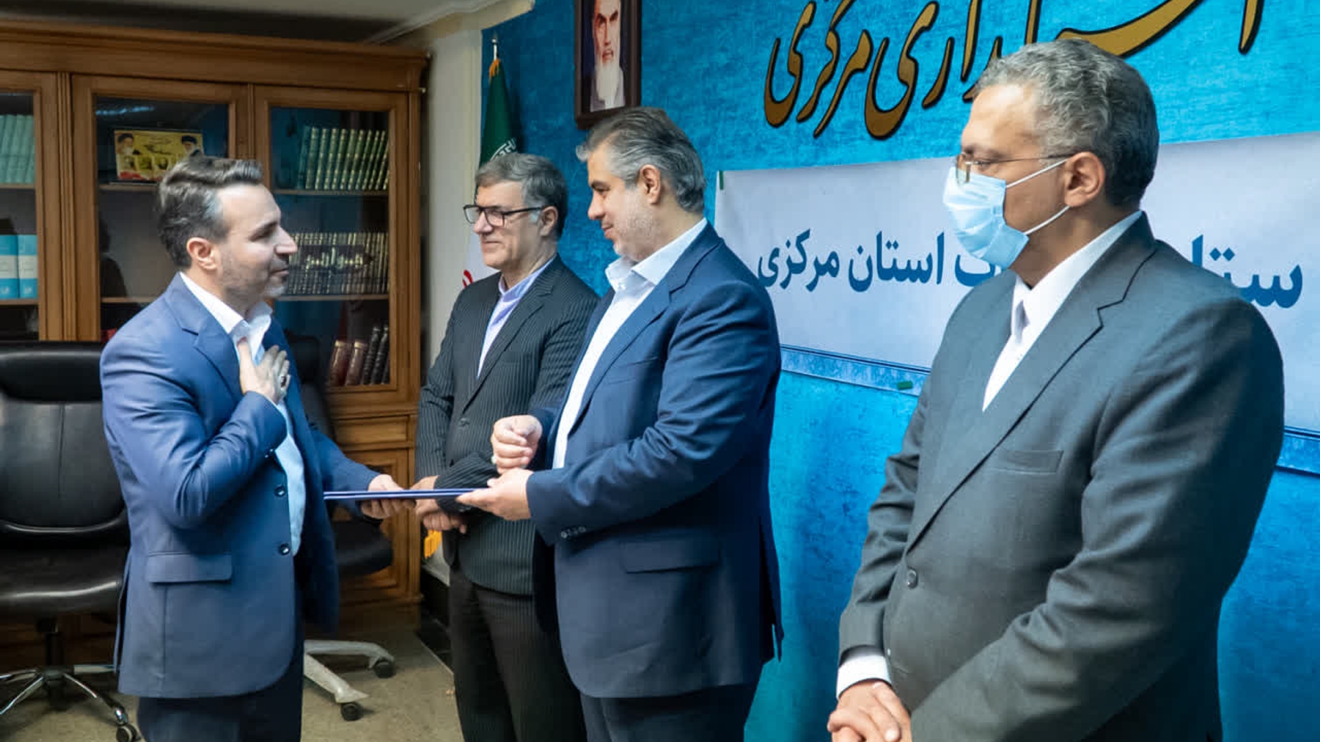 احکام اعضای ستاد انتخابات استان مرکزی اعطا شد.