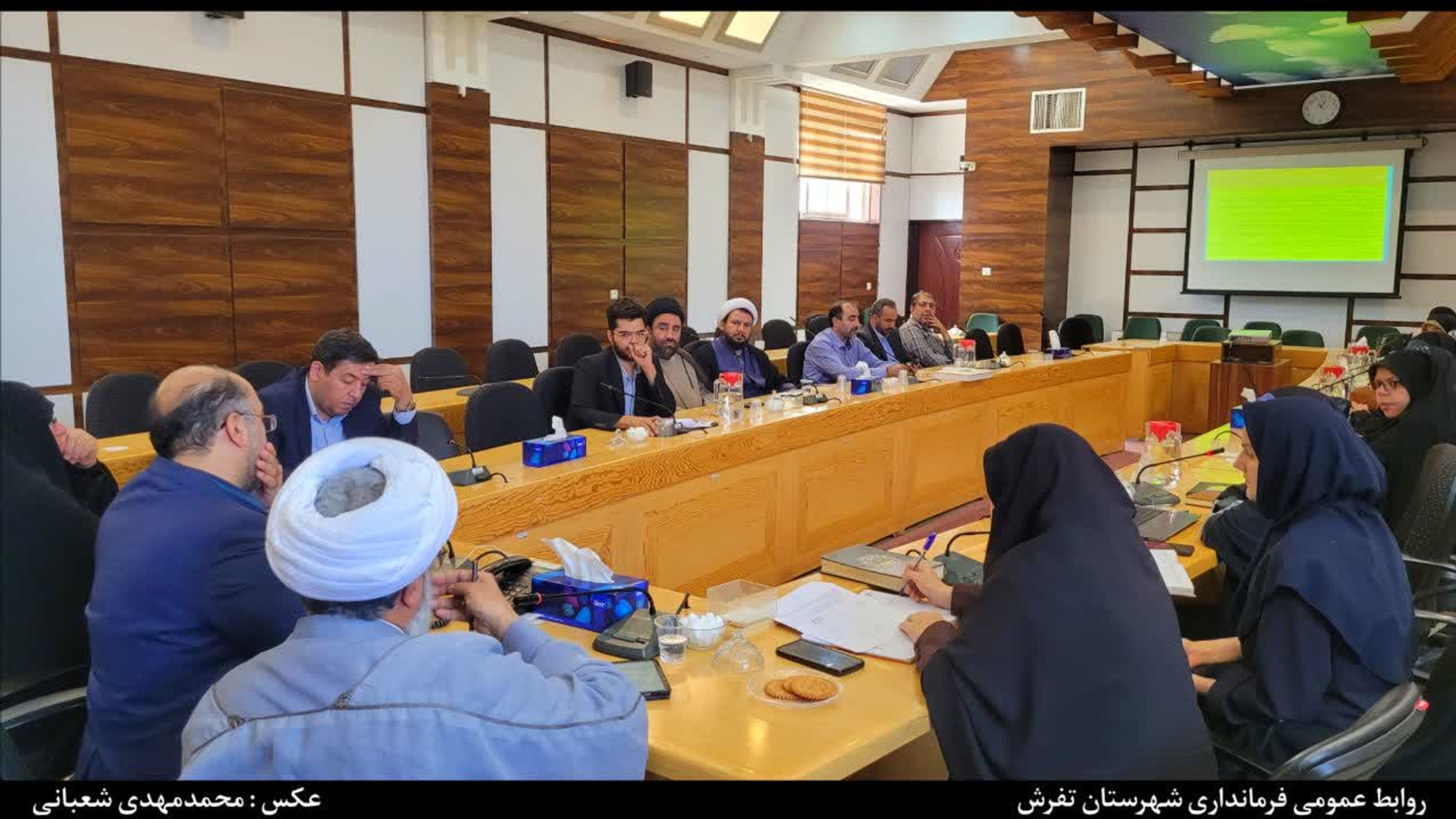 تاکید بر اهمیت «جوانی جمعیت» در جلسه ستاد شهرستان با حضور مسئولین

🔻جلسه ستاد شهرستانی «جوانی جمعیت» با حضور فرماندار ، امام جمعه معزز و مدیرکل امور بانوان و خانواده استانداری  و سایر اعضا، با هدف بررسی راهکارها و برنامه‌های تقویت رشد جمعیت و حمایت از خانواده، در محل فرمانداری برگزار شد.