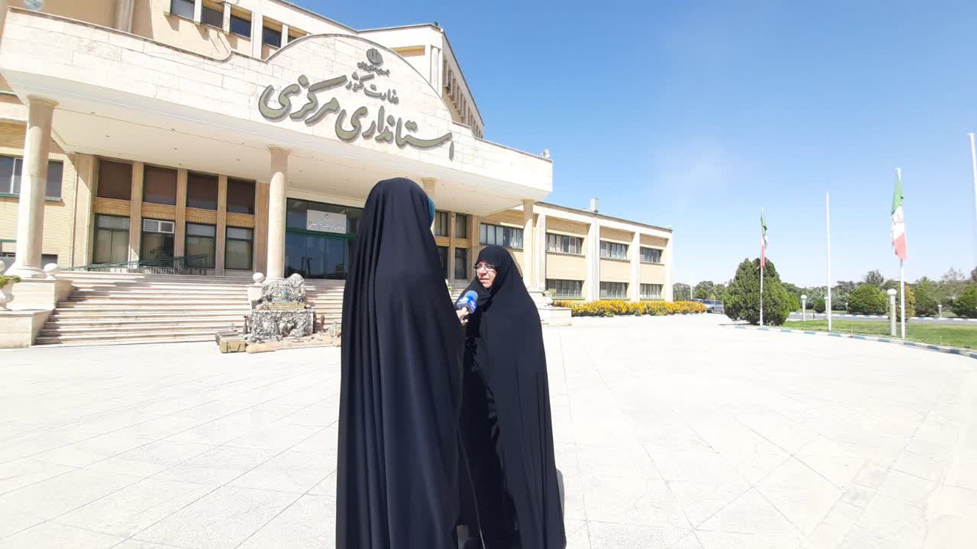 مصاحبه خبرگزاری تسنیم با مفتح زاده مدیرکل دفتر امورزنان وخانواده استانداری به مناسبت آغاز هفته دفاع مقدس پیرامون نقش بانوان درهشت سال دفاع مقدس وجنگ تحمیلی