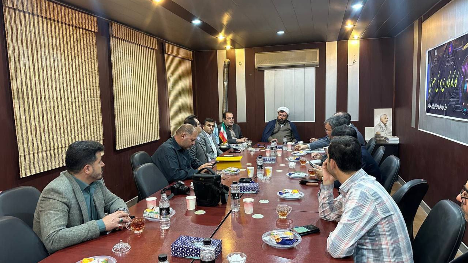 نشست رئیس سازمان فنی و حرفه‌ای کشور با فرماندار ساوه