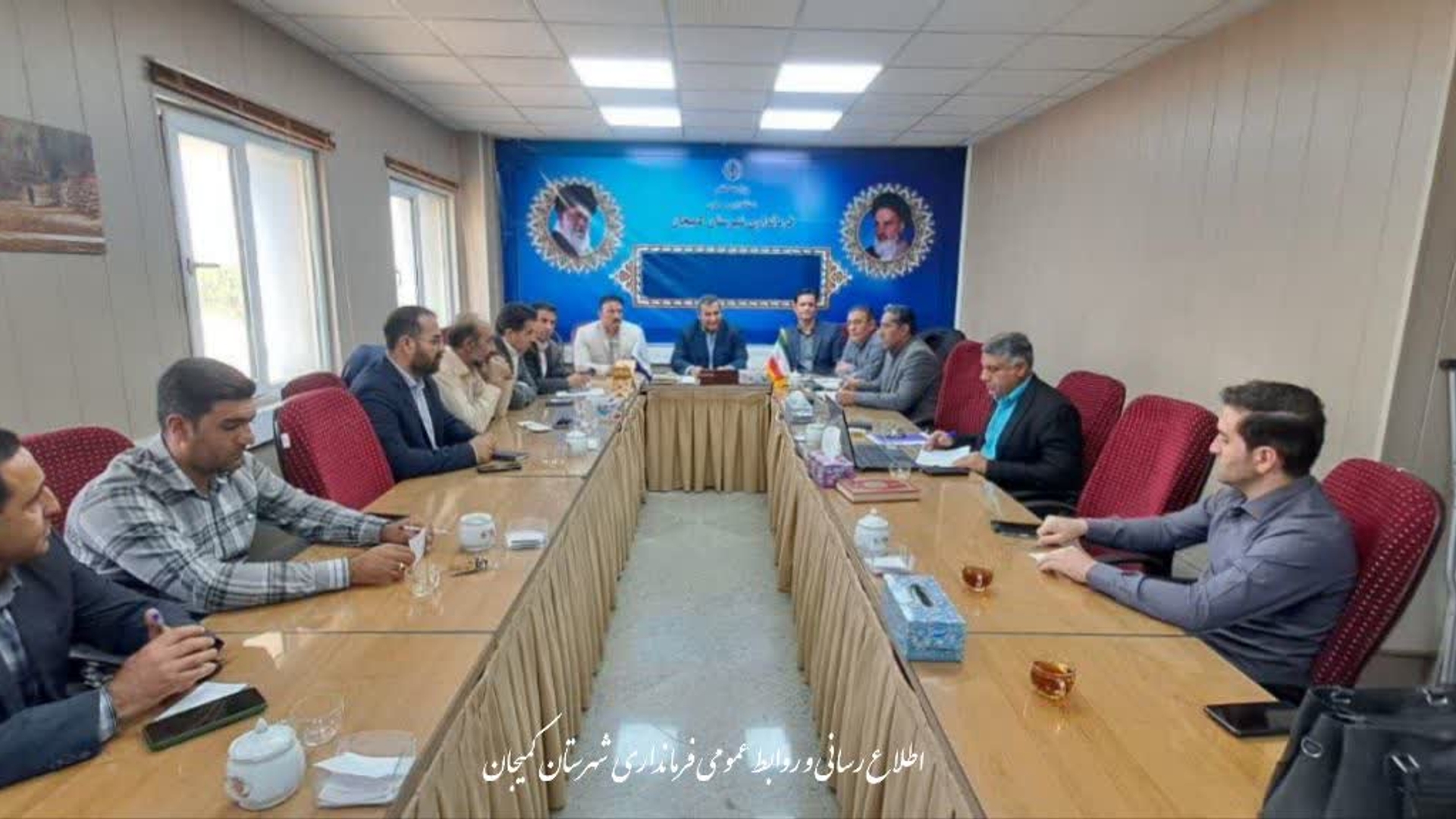 🔻برگزاری جلسه بررسی وضعیت سالن‌های ورزشی و زمین‌های چمن مصنوعی مدارس شهرستان کمیجان