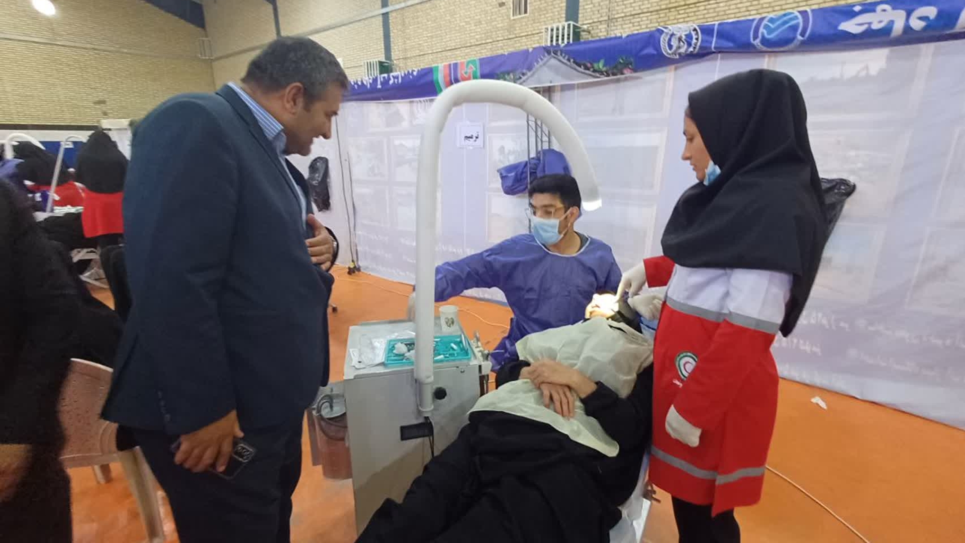 🔻 خدمت‌رسانی جهادی پزشکان دندان‌پزشک به مردم شهرستان کمیجان به‌صورت رایگان