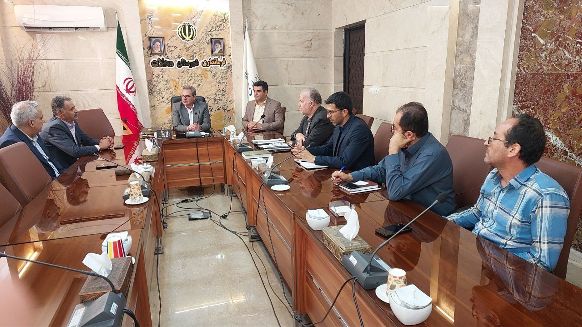 جلسه هماهنگی توسعه نیروگاه‌های خورشیدی در محلات برگزار شد