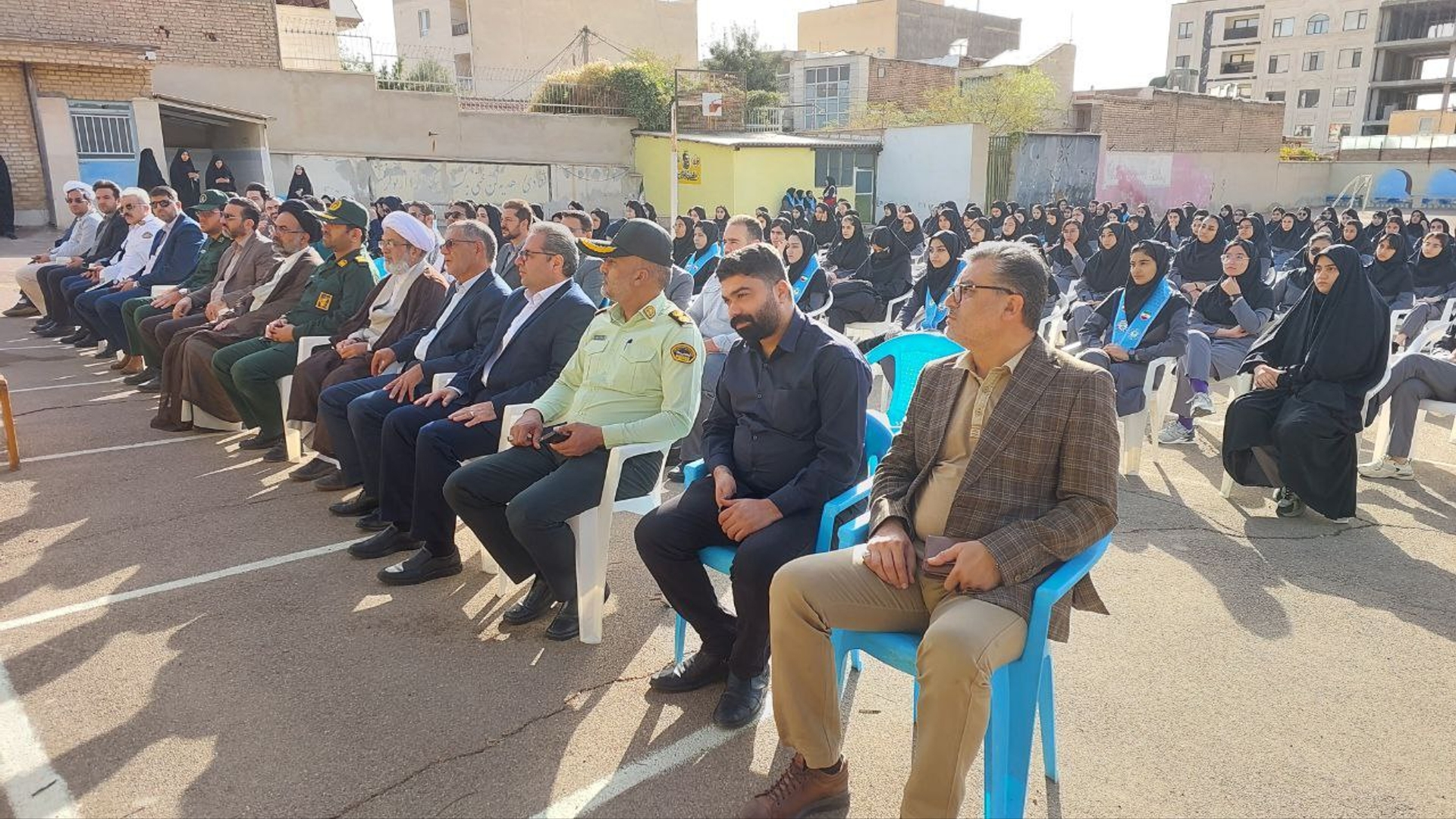 زنگ مهر و مقاومت در مدارس شهرستان محلات طنین‌انداز شد