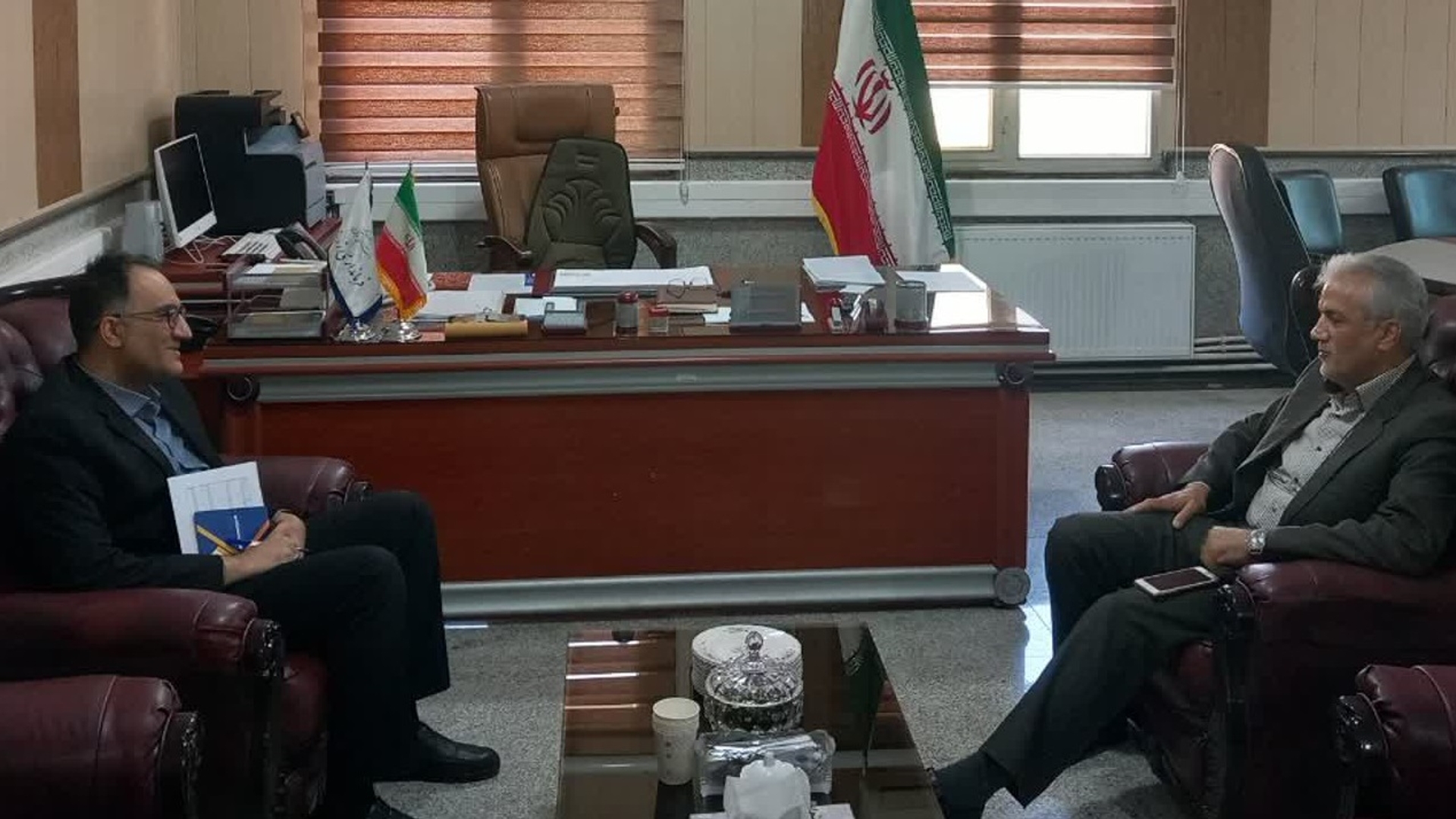 دیدار رئیس شبکه بهداشت و درمان زرندیه با فرماندار شهرستان