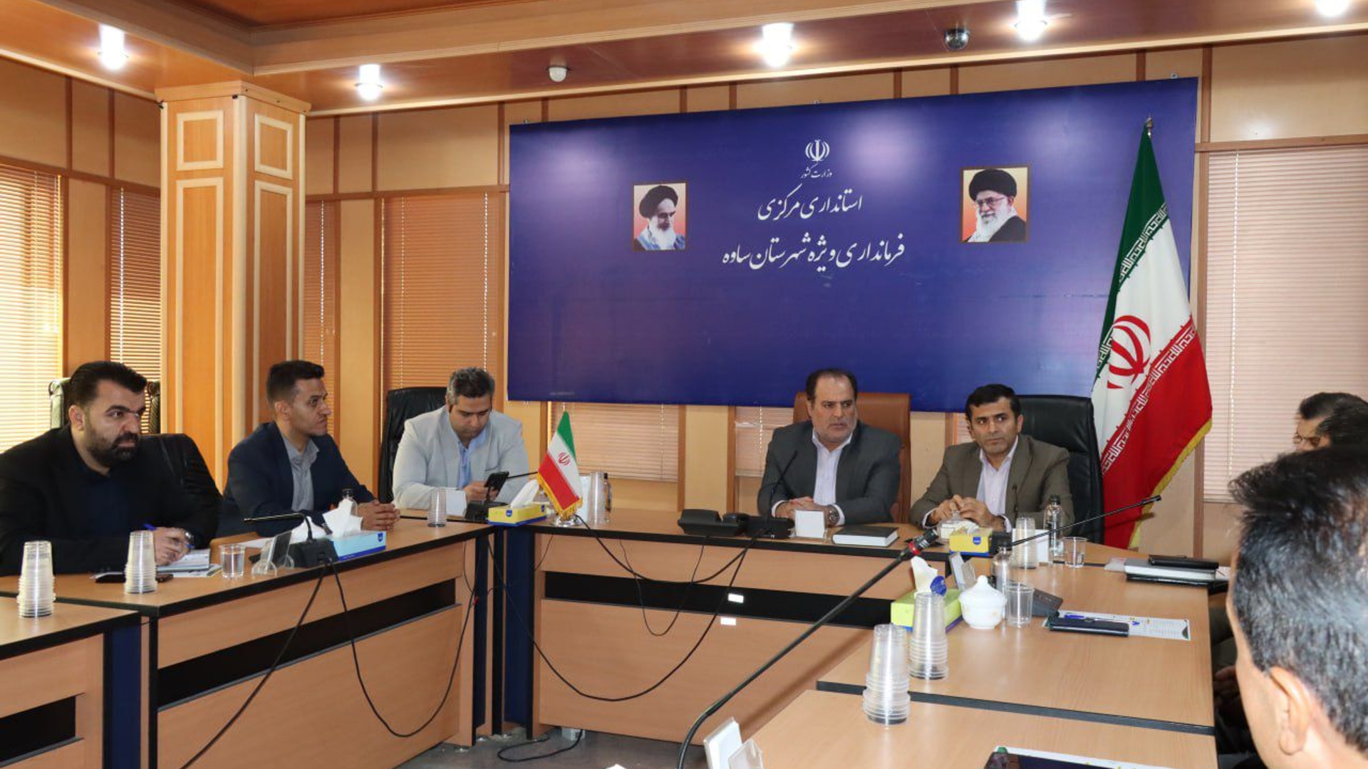 دیدار نمایندگان موسسه های خیریه با فرماندار