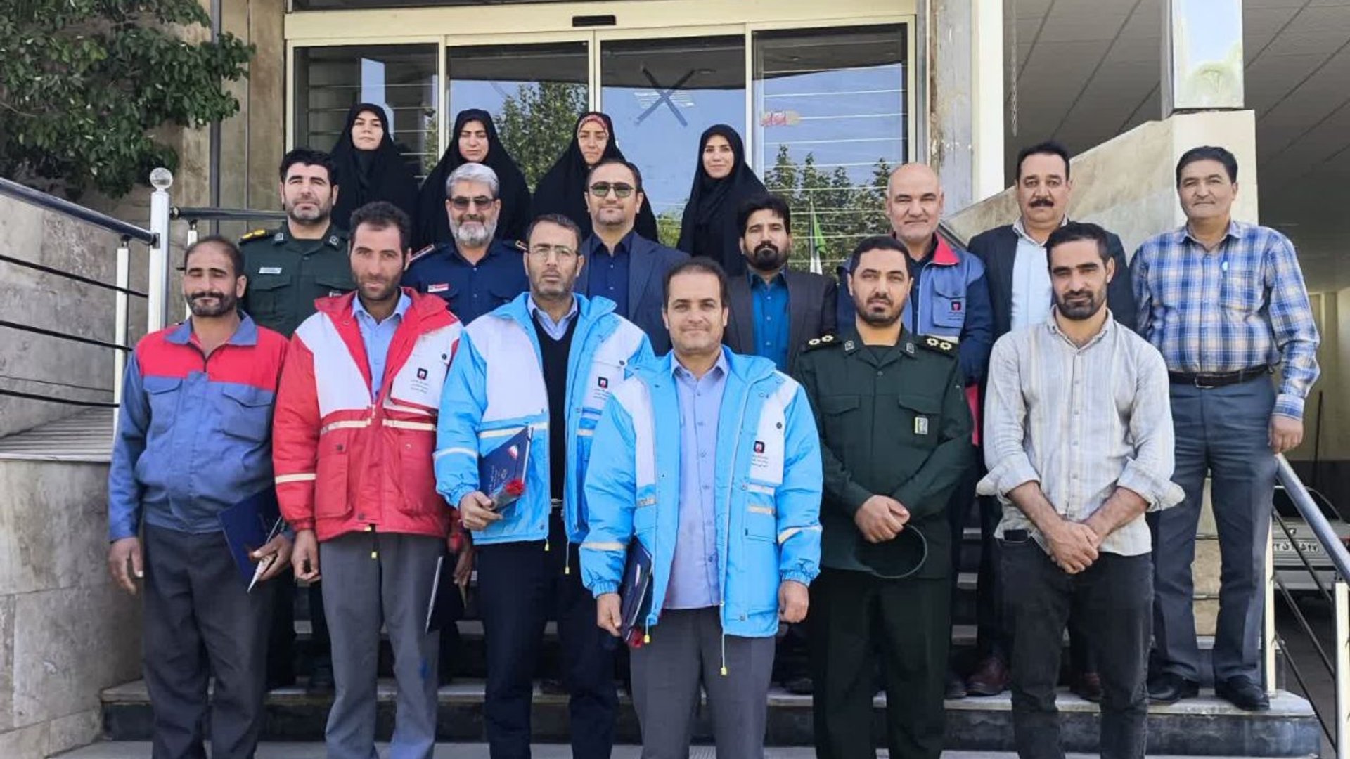 🔘 تجلیل از آتش‌نشانان به مناسبت روز ملی آتش‌نشانی و ایمنی در شهرستان خنداب