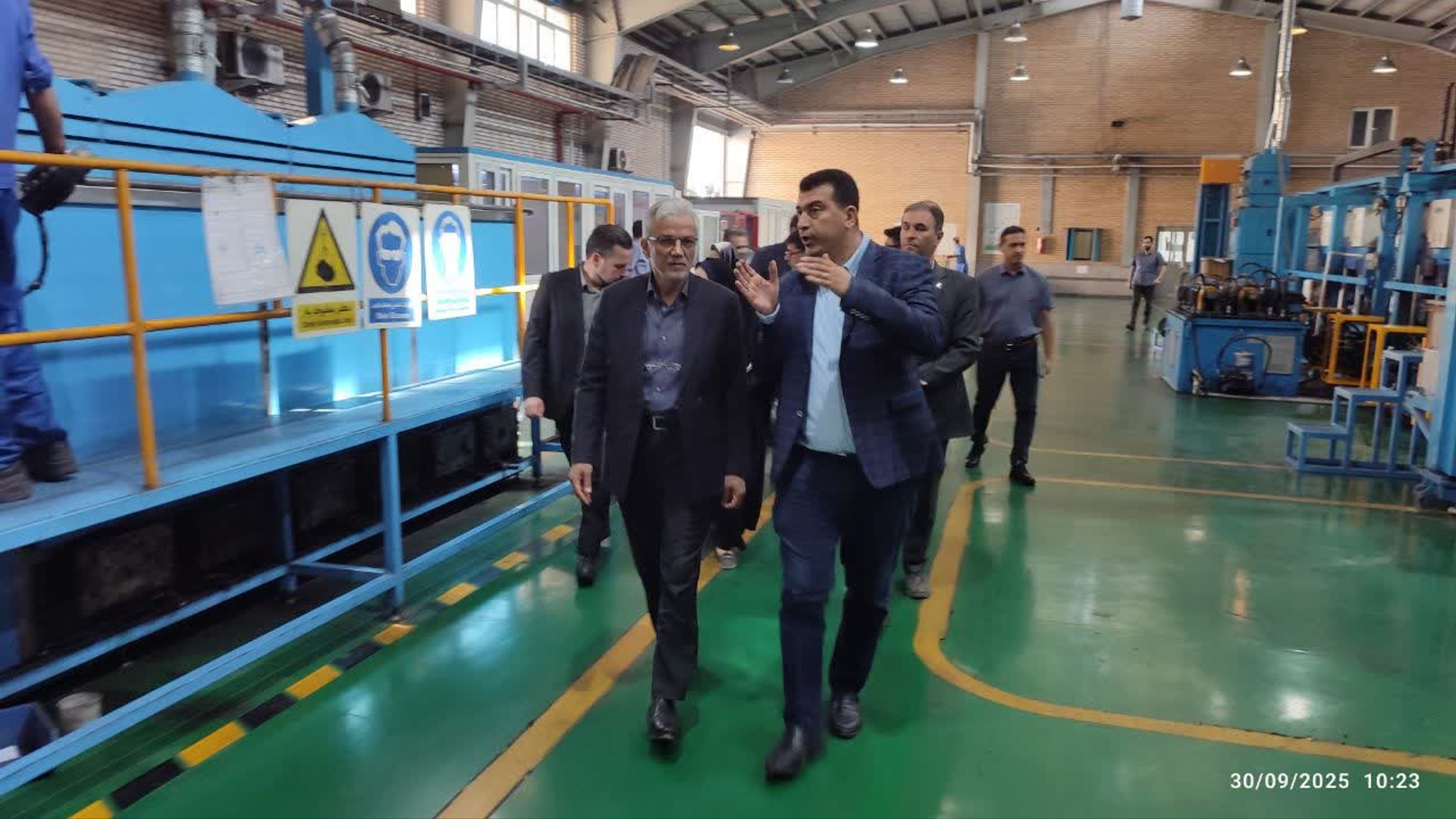 بازدید فرماندار زرندیه از واحد تولیدی اتحاد لنت در شهرک صنعتی مأمونیه