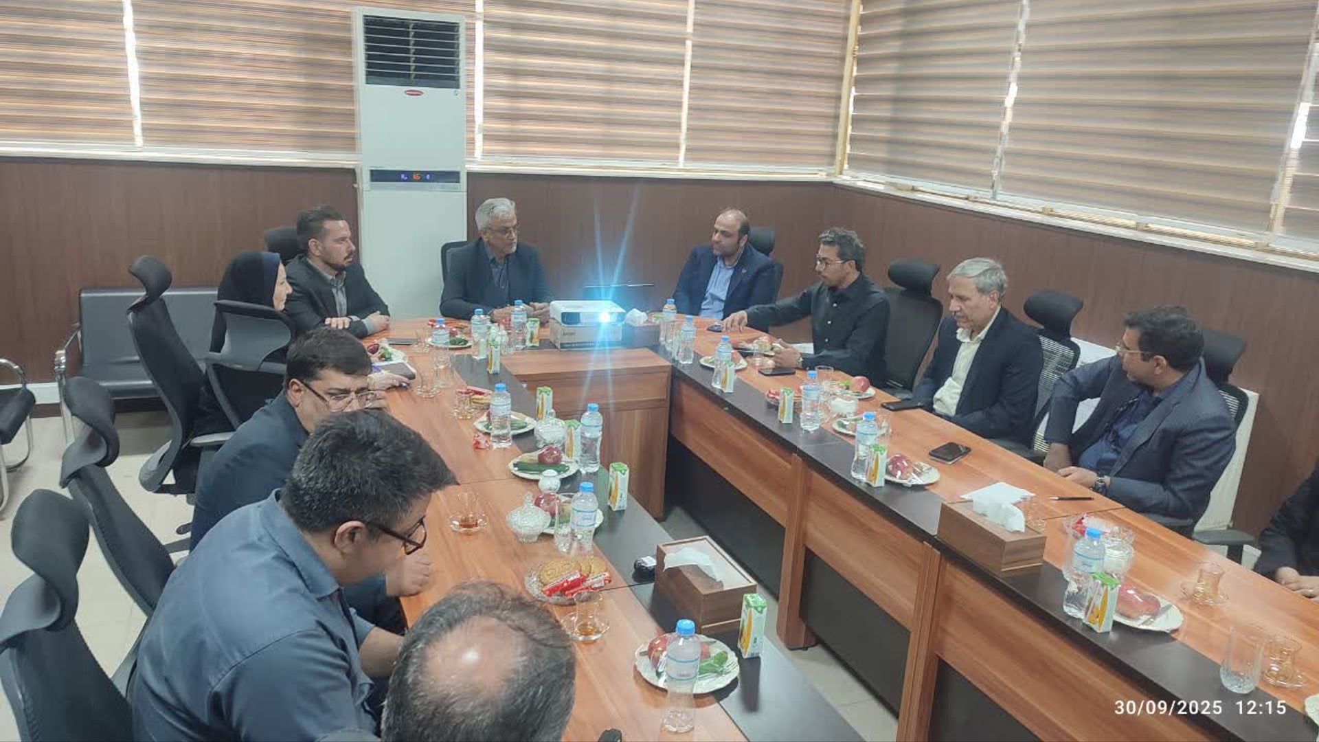 بازدید فرماندار زرندیه از شرکت دانش‌بنیان بسپار فوم غرب در شهرک صنعتی مأمونیه