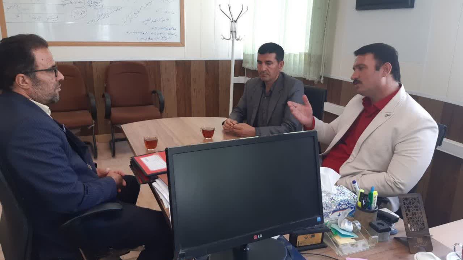 🔻 بازدید معاون امور هماهنگی مجتمع‌های اداری فرمانداری از ادارات شهرستان