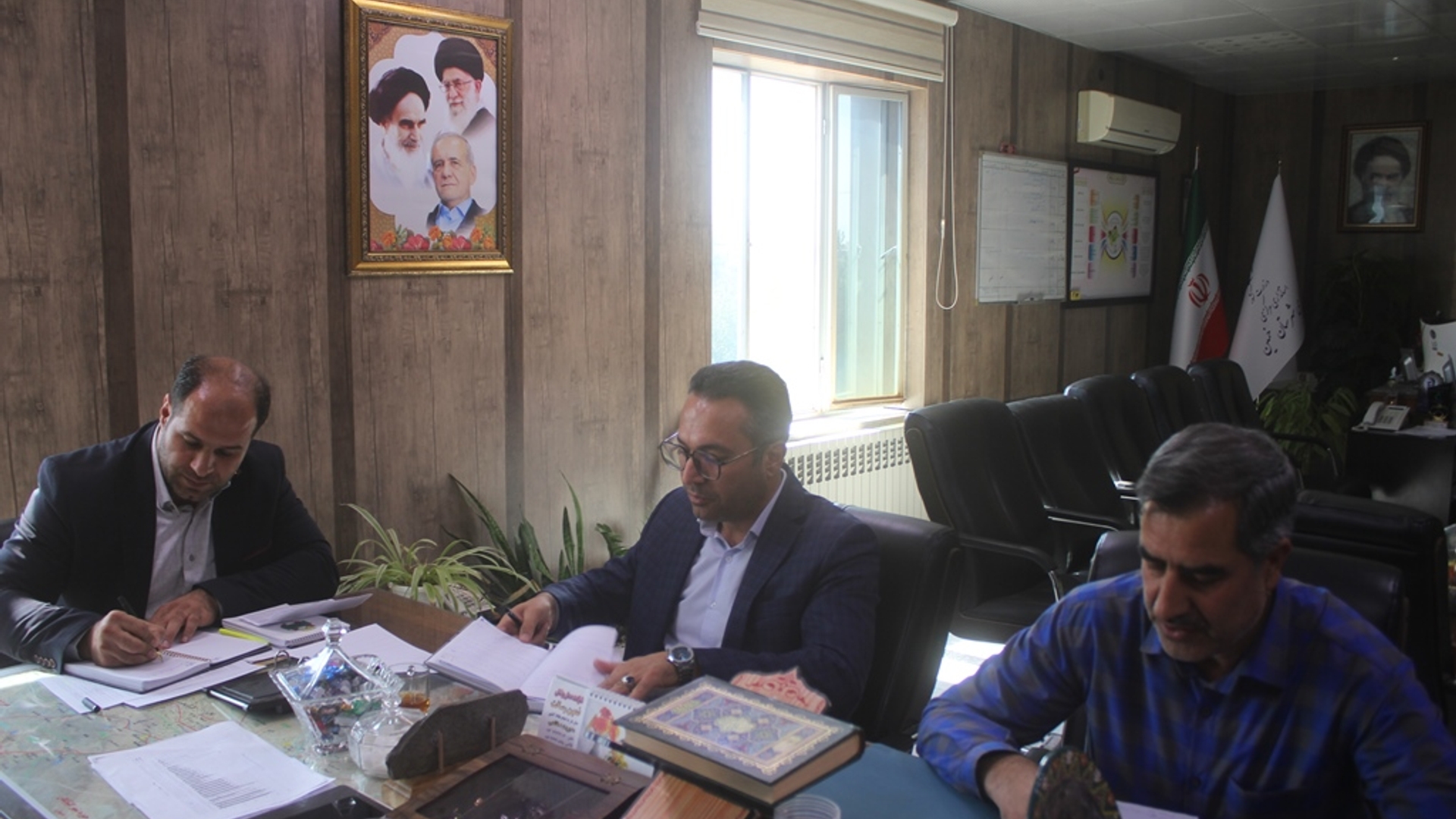 نشست هماهنگی توزیع اعتبارات روستاهای فاقد دهیاری شهرستان خمین برگزار شد