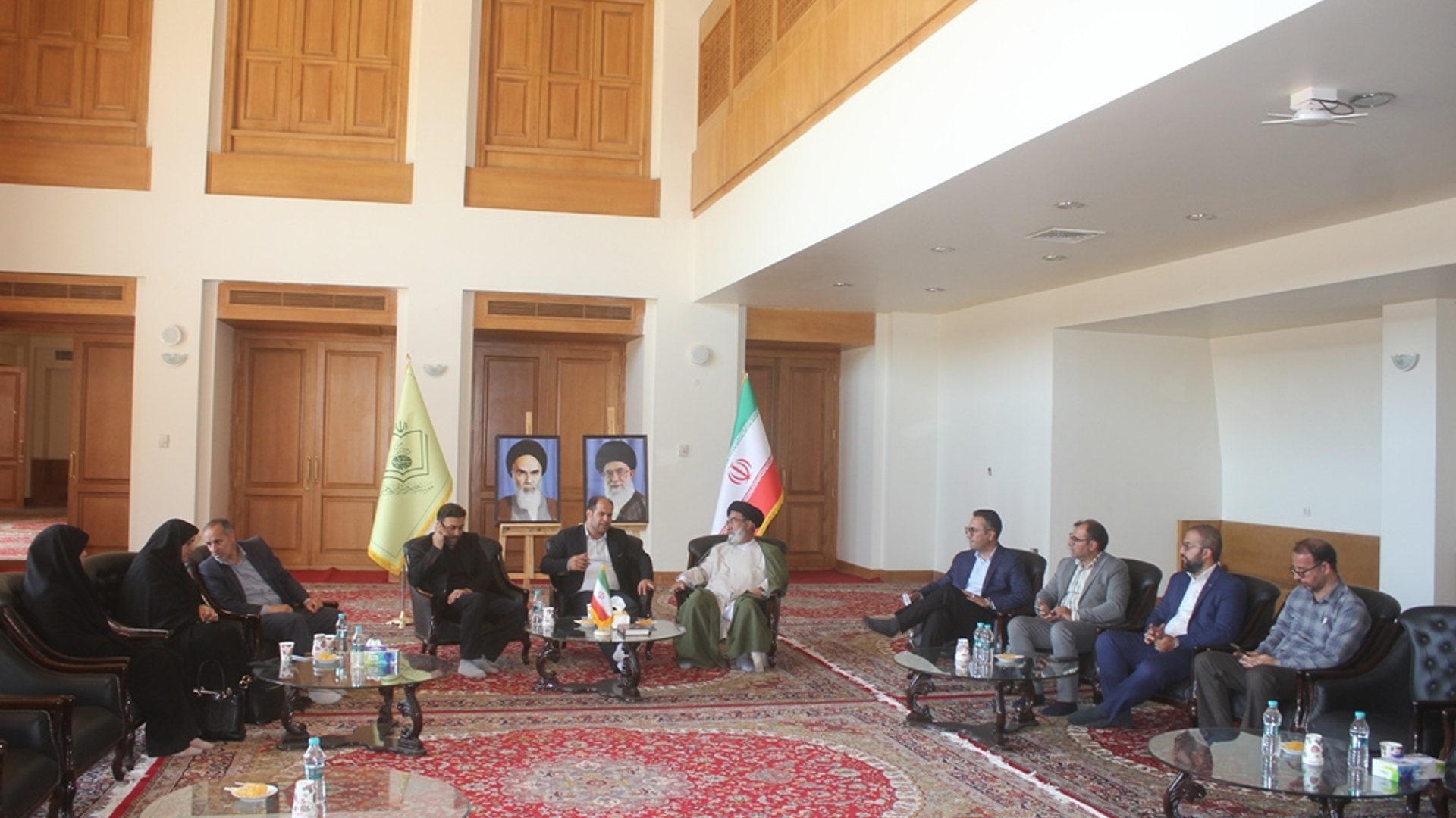 چهارمین جلسه شهرستانی هماهنگی برگزاری چهارمین هفته فرهنگی "بر آستان آفتاب" شهرستان خمین برگزار شد