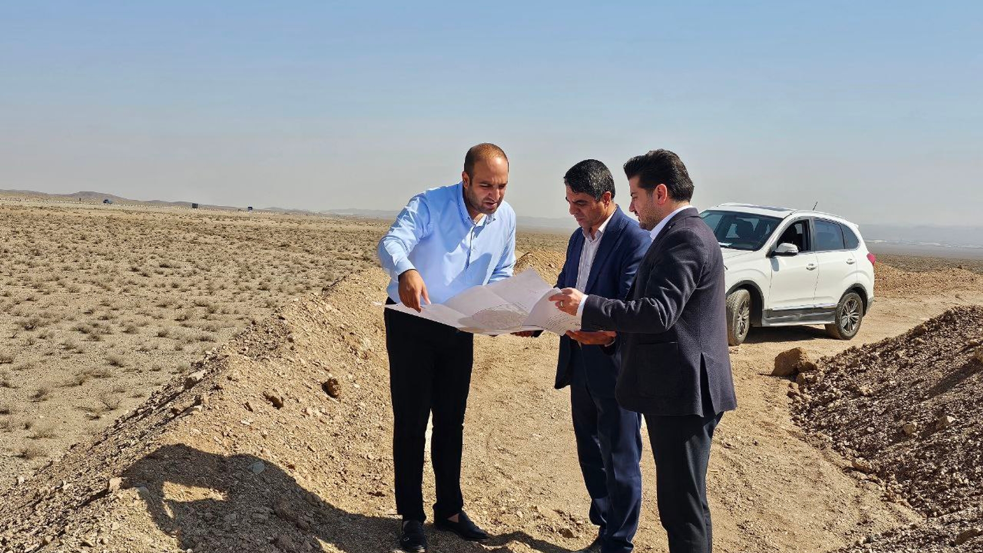 بازدید معاون عمرانی فرماندار ویژه ساوه از روند تکمیل زیرساخت‌های مجتمع گردشگری گیتی فردیس ایرانیان