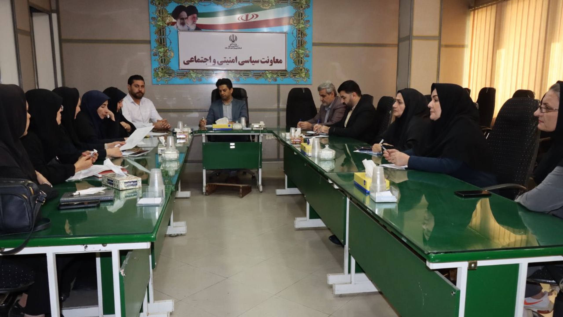 برگزاری جلسه ساماندهی امور سالمندان و مناسب‌سازی محیط شهری در فرمانداری ساوه