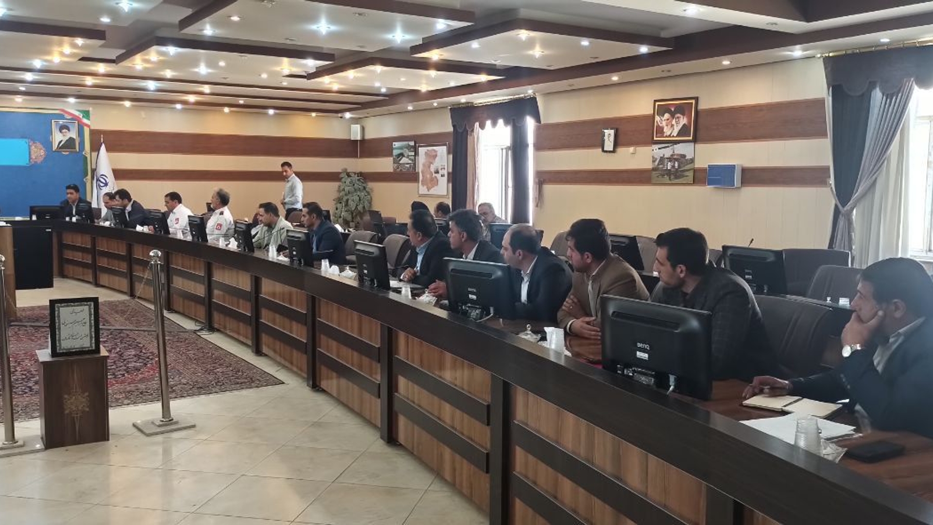 جلسه بررسی ایمن سازی ساختمان های بلند مرتبه برگزار شد.